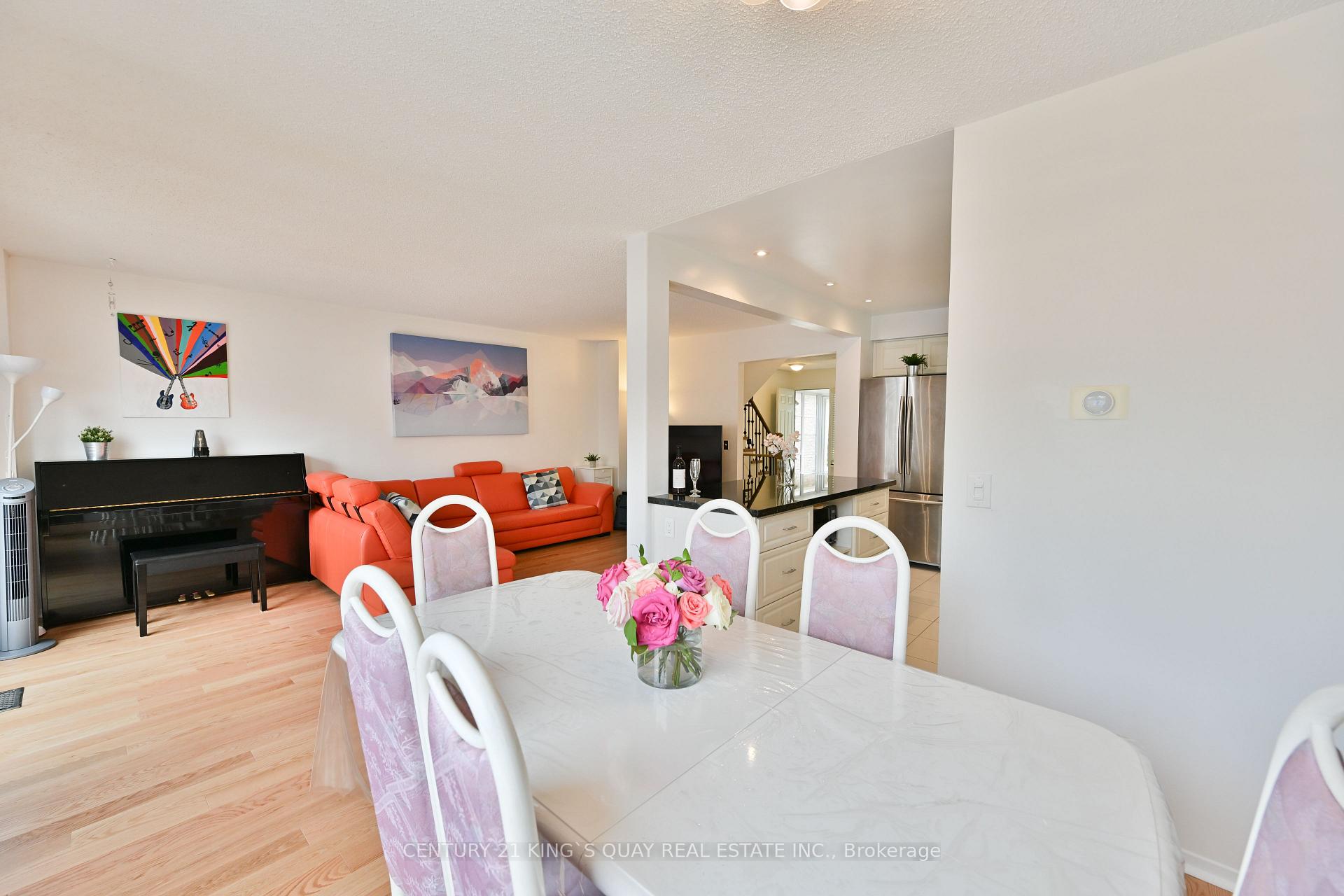 Photo 13 of 26 Tunney Crescent, Markham, Raymerville — HOMEH