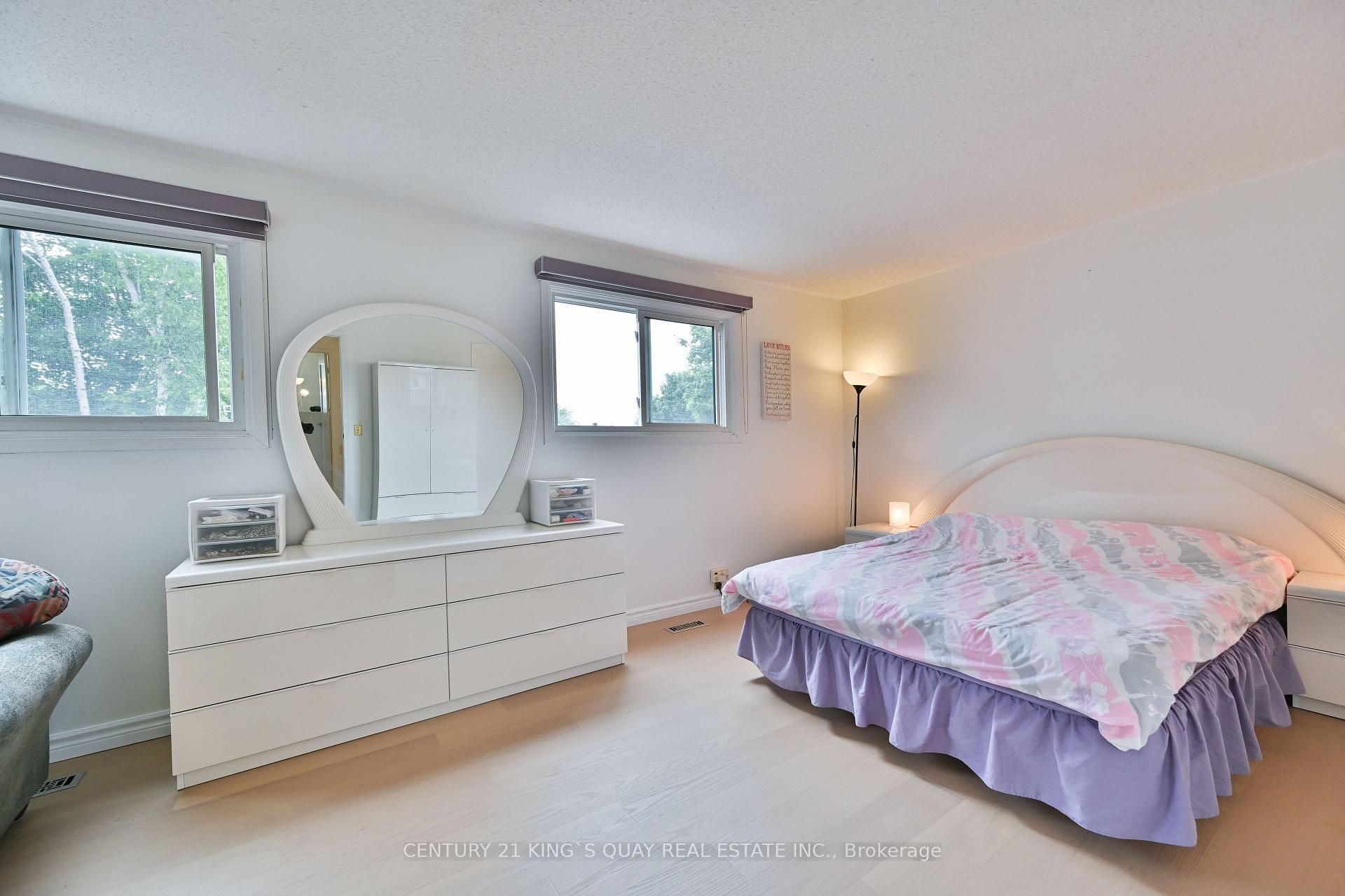 Photo 18 of 26 Tunney Crescent, Markham, Raymerville — HOMEH