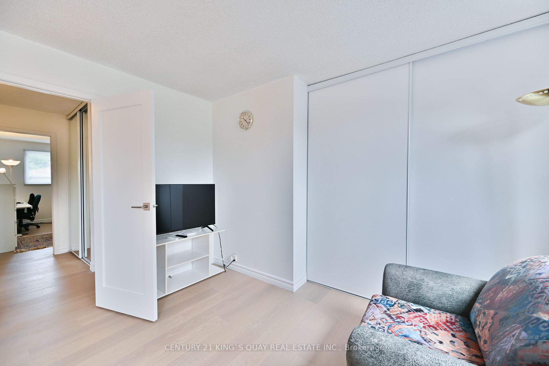 Photo 20 of 26 Tunney Crescent, Markham, Raymerville — HOMEH