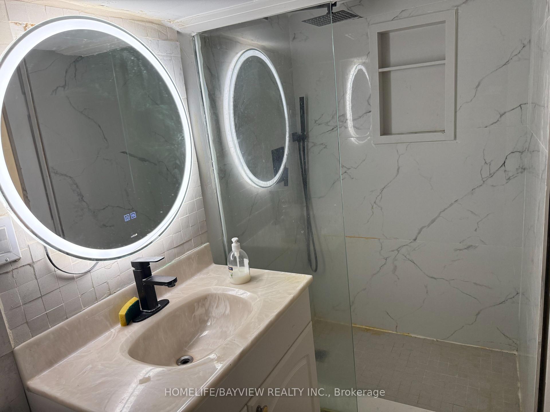 Photo 9 of 18 Jondan Crescent, Markham, Royal Orchard — HOMEH