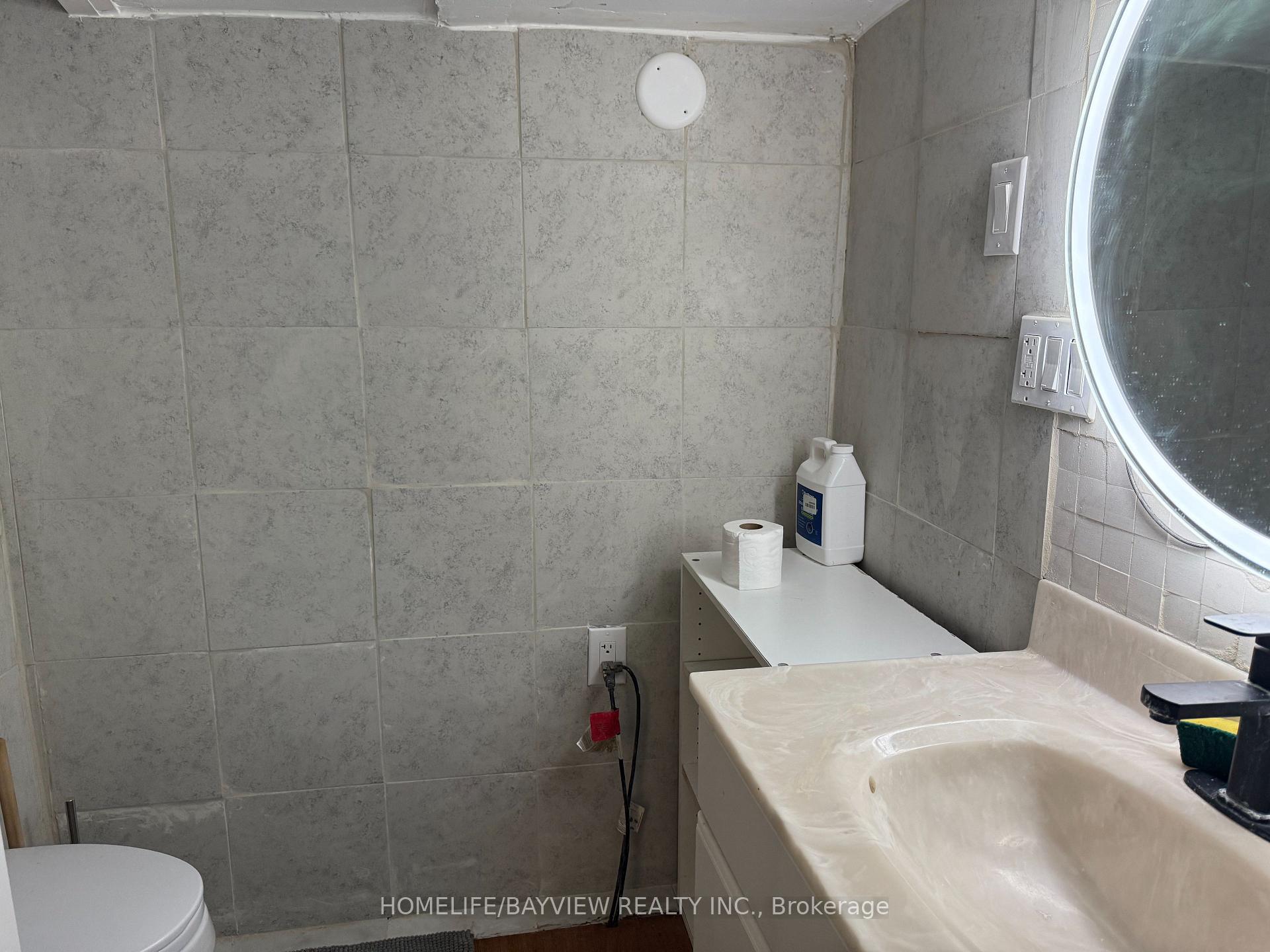 Photo 10 of 18 Jondan Crescent, Markham, Royal Orchard — HOMEH