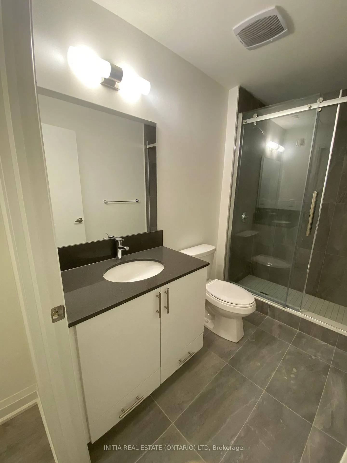 Photo 6 of Unit 110, 58 Lakeside Terrace, Barrie, Little Lake — HOMEH