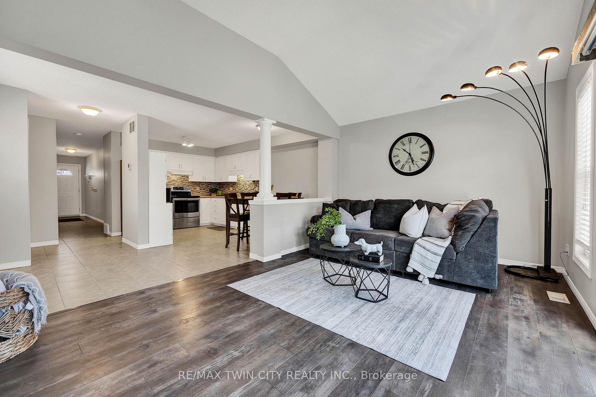 Photo 2 of 41 Donnenwerth Drive, Kitchener — HOMEH