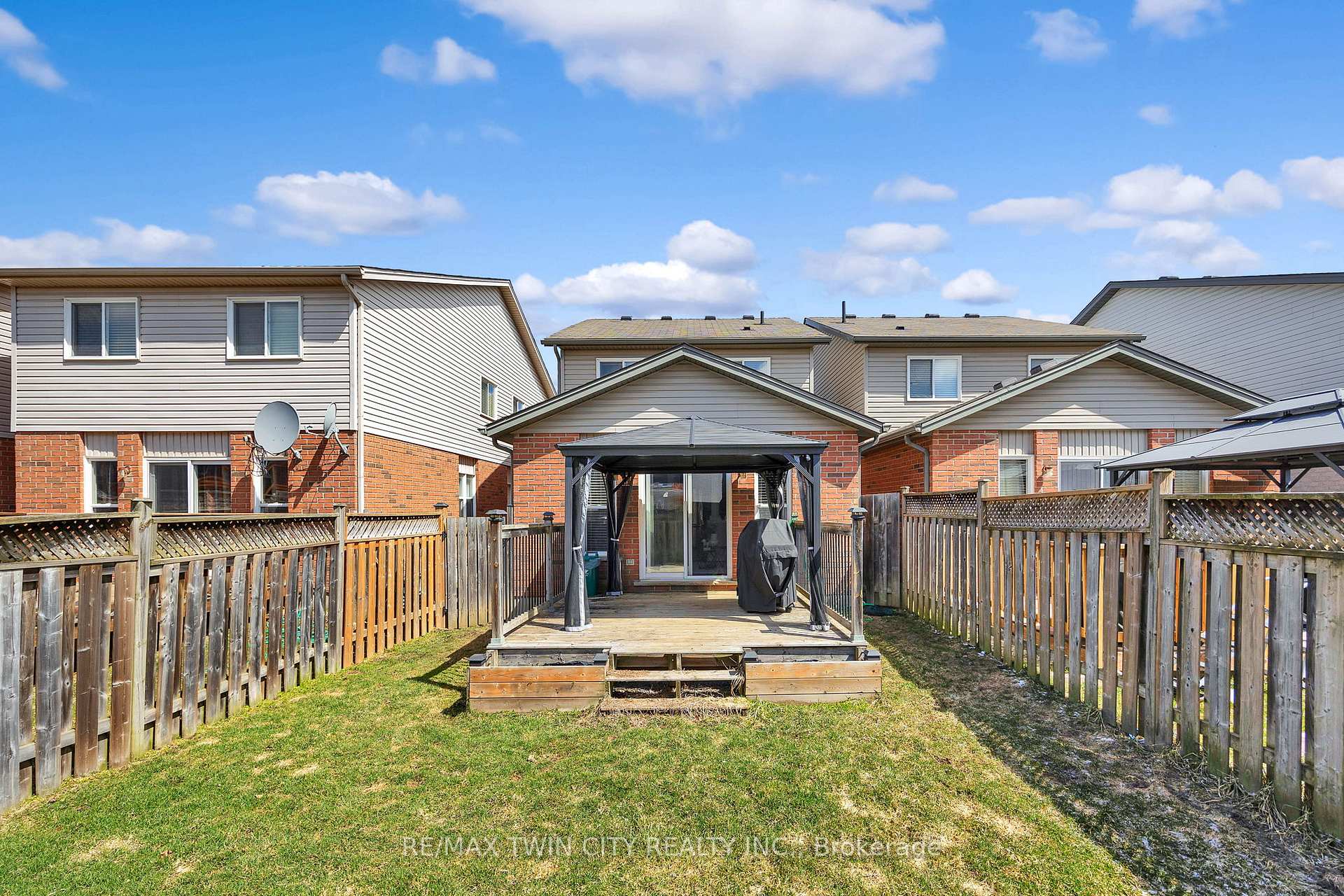 Photo 15 of 41 Donnenwerth Drive, Kitchener — HOMEH
