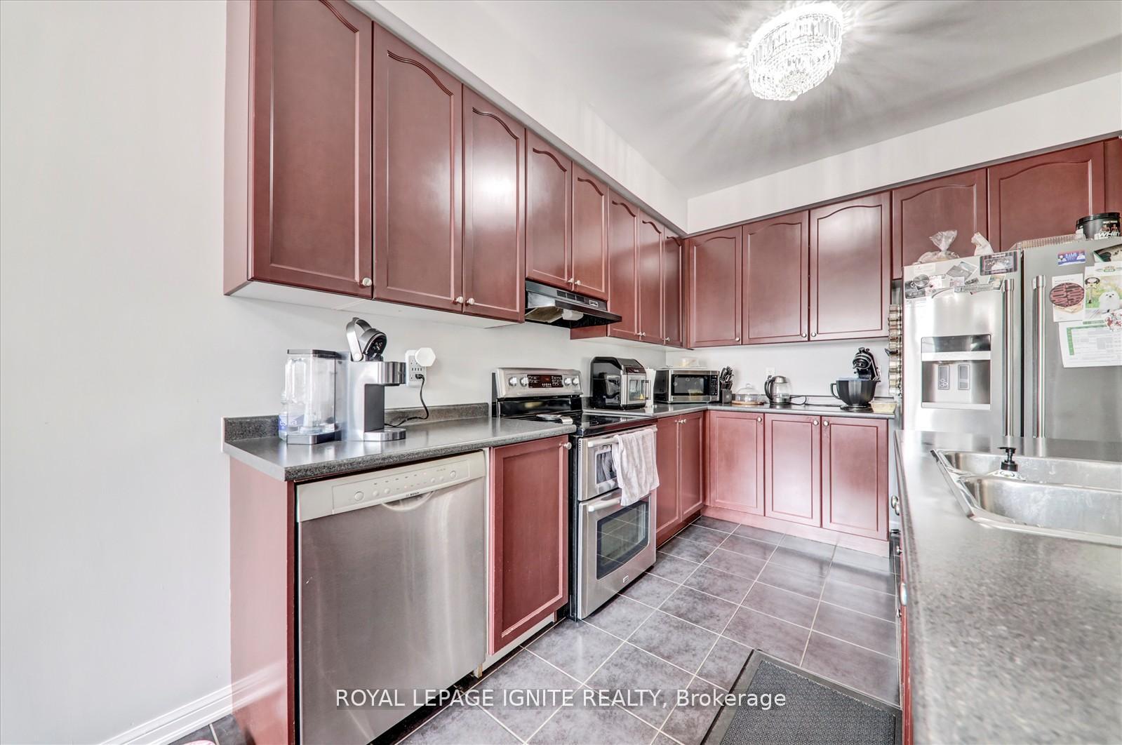 Photo 17 of 233 Cornell Park Avenue, Markham, Cornell — HOMEH