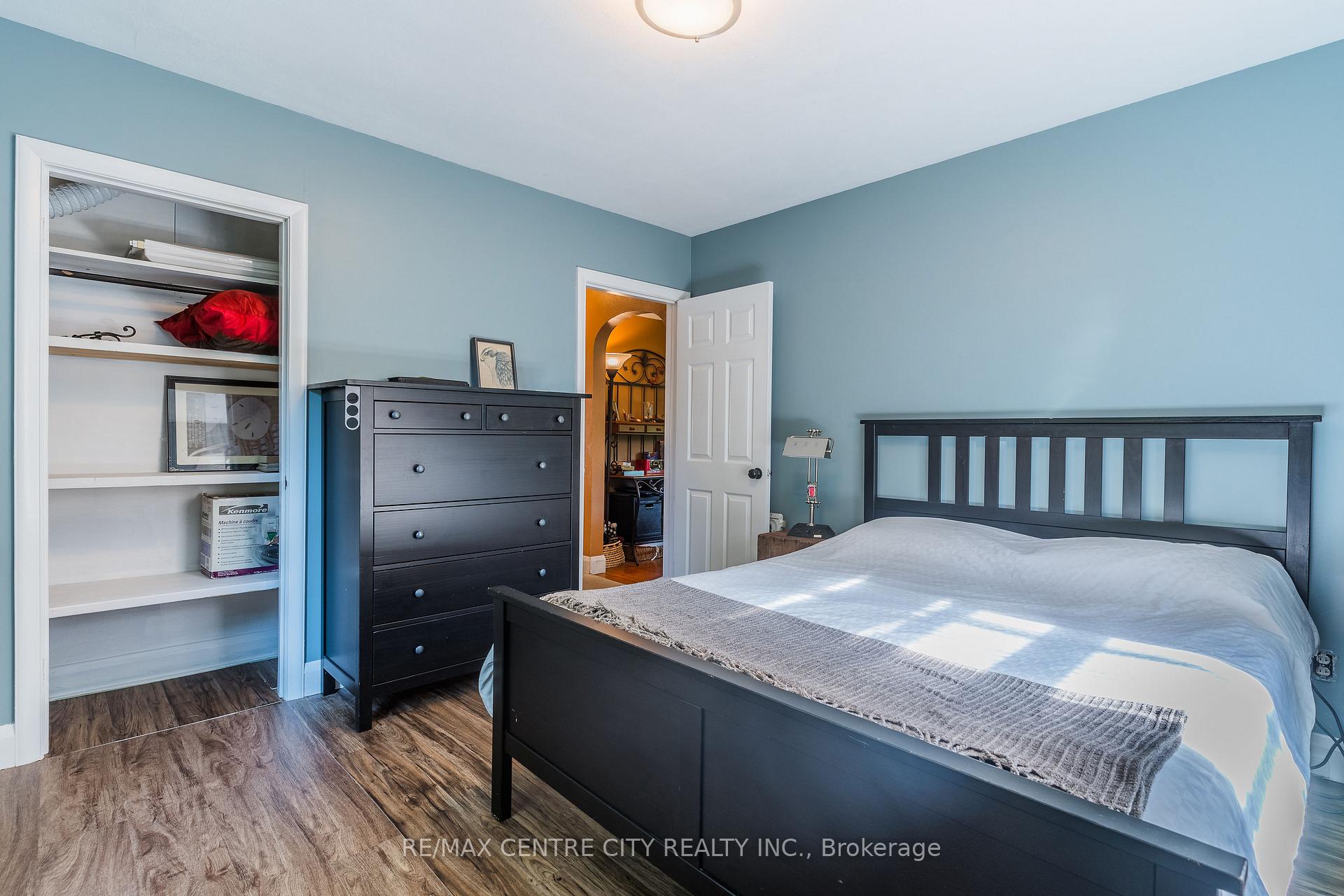 Photo 15 of 33 Turner Avenue, Kitchener — HOMEH