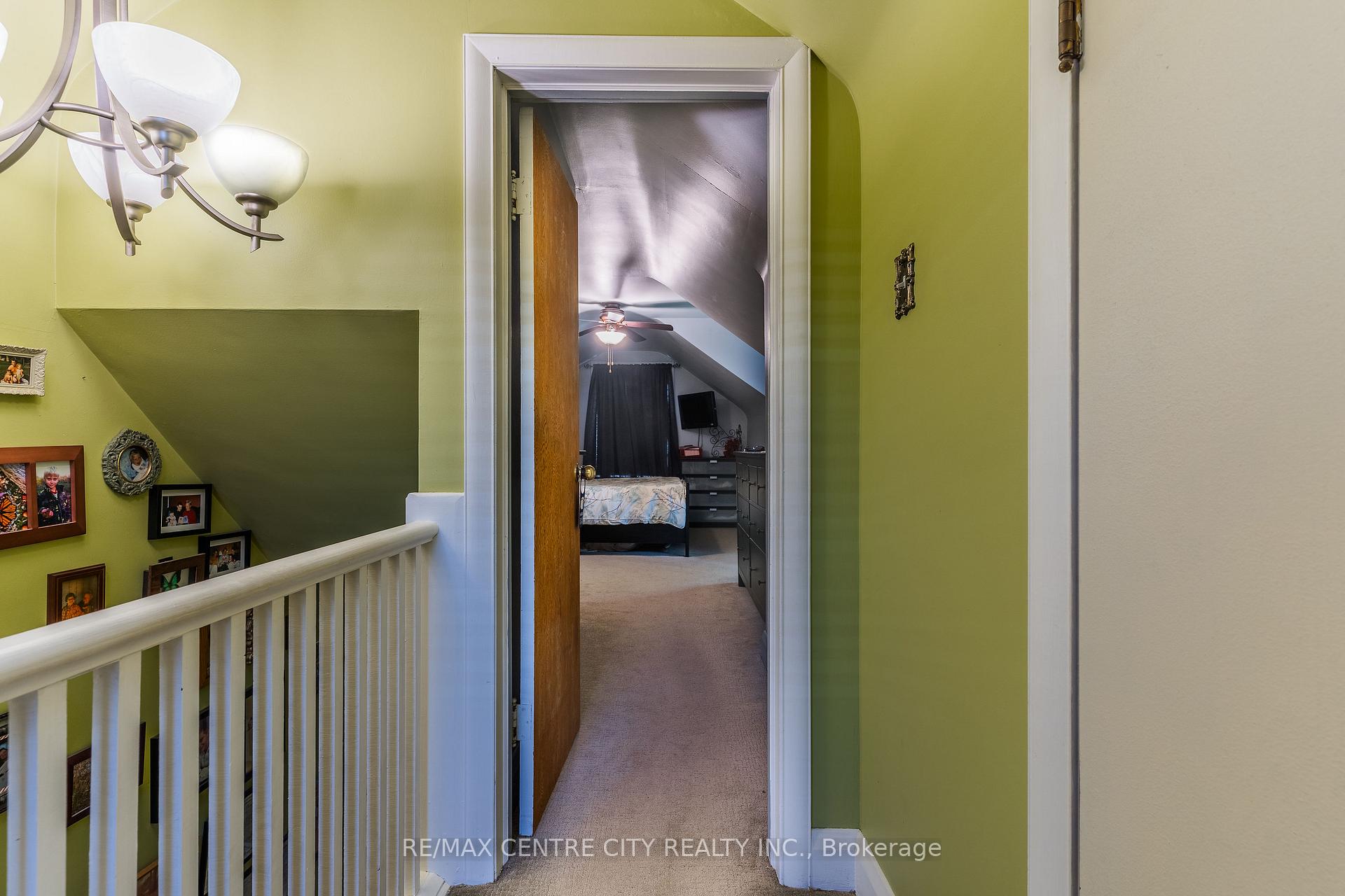 Photo 20 of 33 Turner Avenue, Kitchener — HOMEH