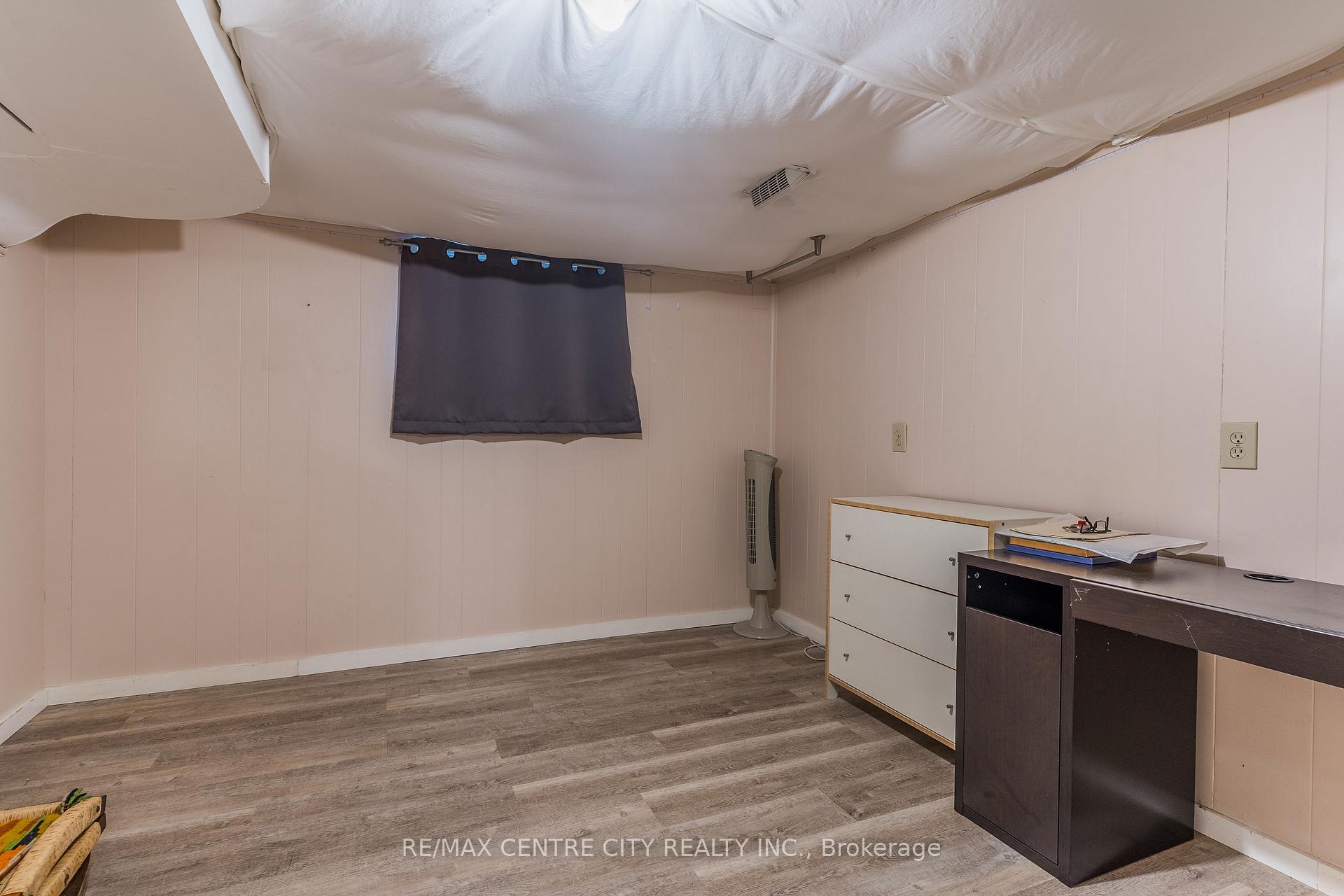 Photo 26 of 33 Turner Avenue, Kitchener — HOMEH
