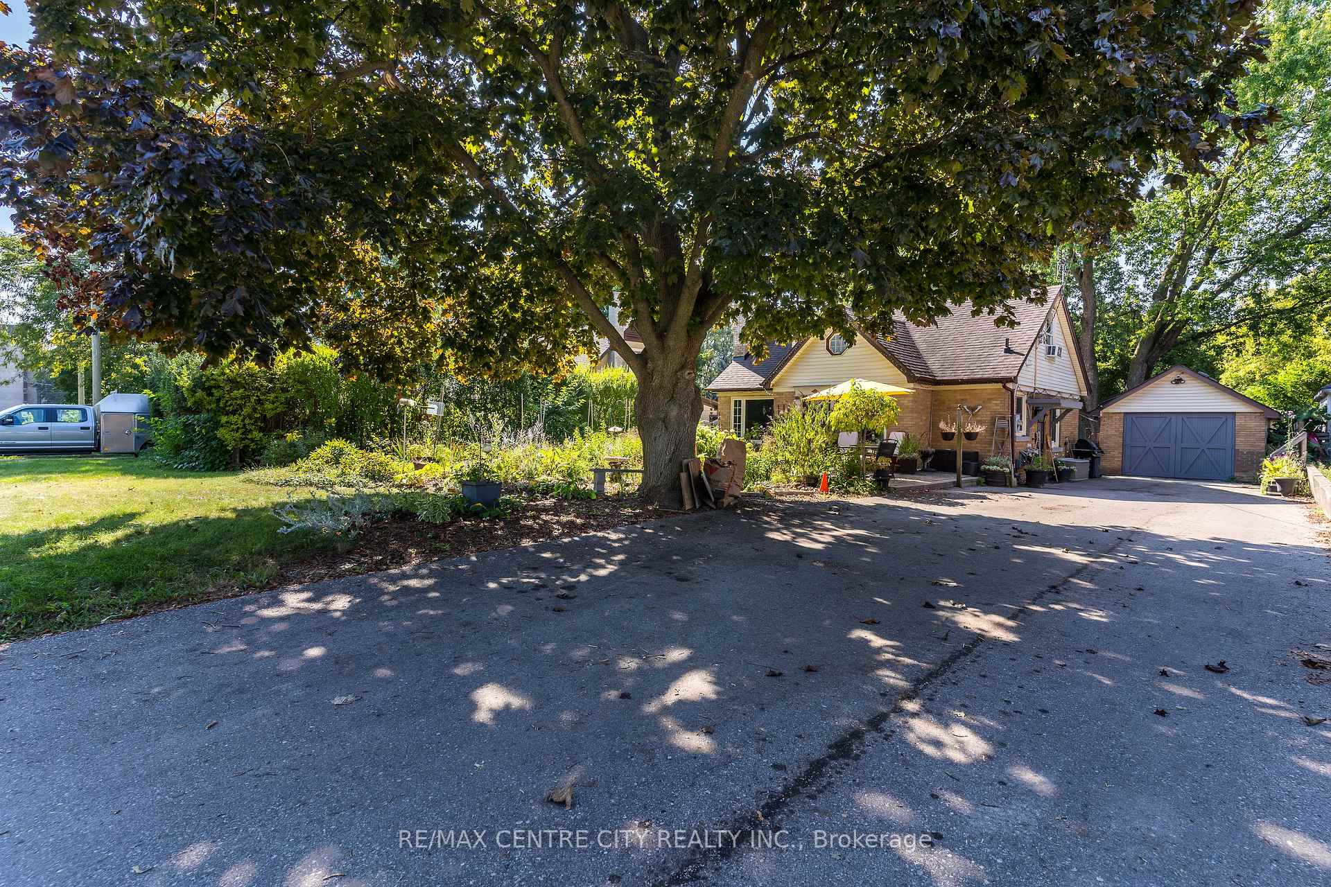 Photo 28 of 33 Turner Avenue, Kitchener — HOMEH