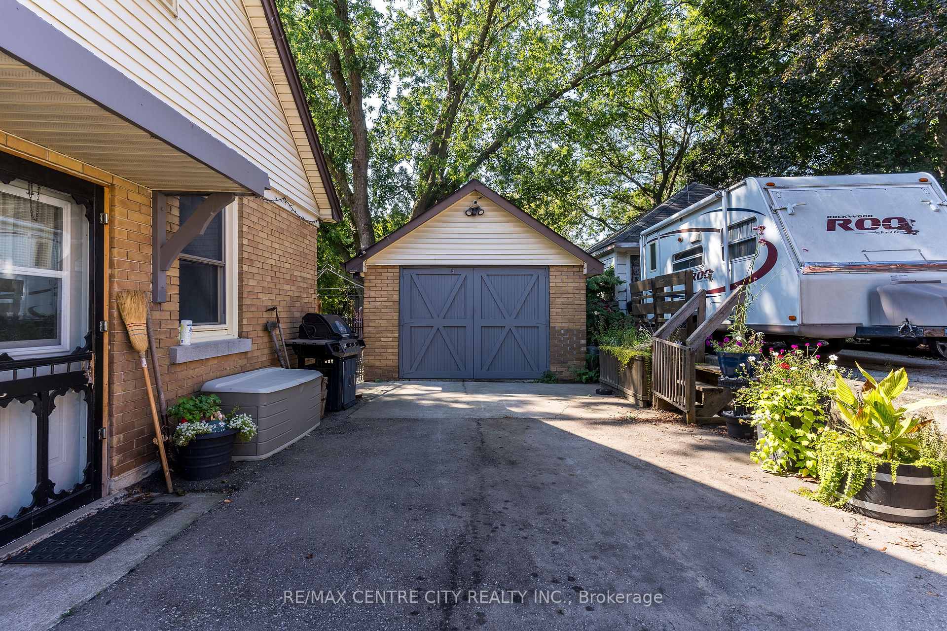 Photo 30 of 33 Turner Avenue, Kitchener — HOMEH