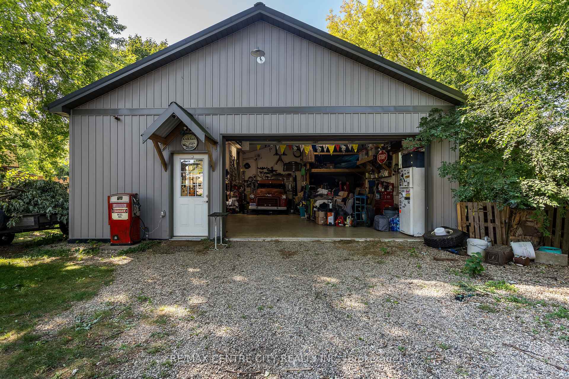 Photo 39 of 33 Turner Avenue, Kitchener — HOMEH