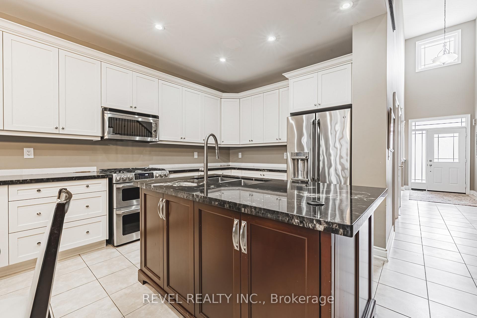 Photo 13 of 664 Serafini Crescent, Milton, Willmott — HOMEH