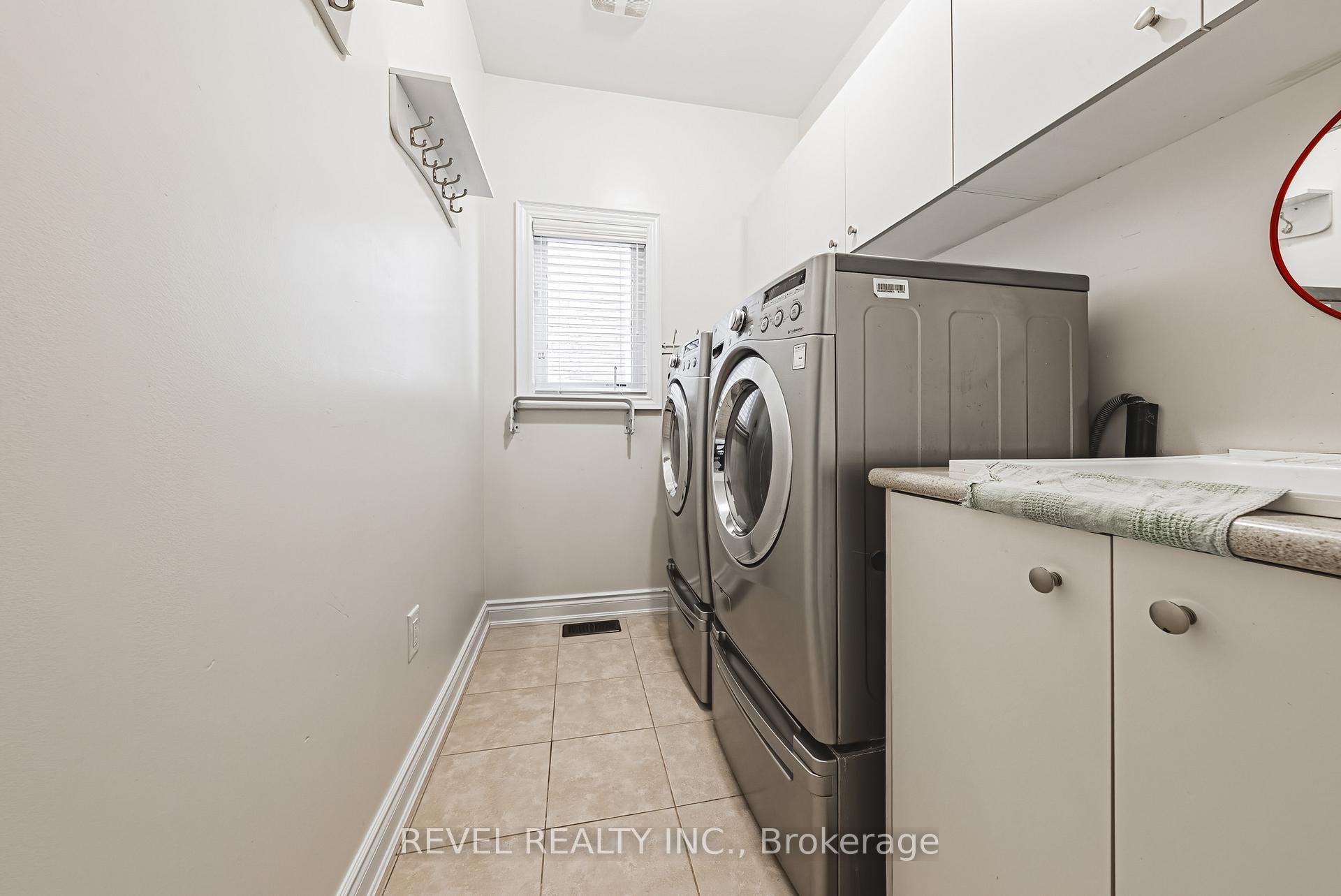 Photo 27 of 664 Serafini Crescent, Milton, Willmott — HOMEH