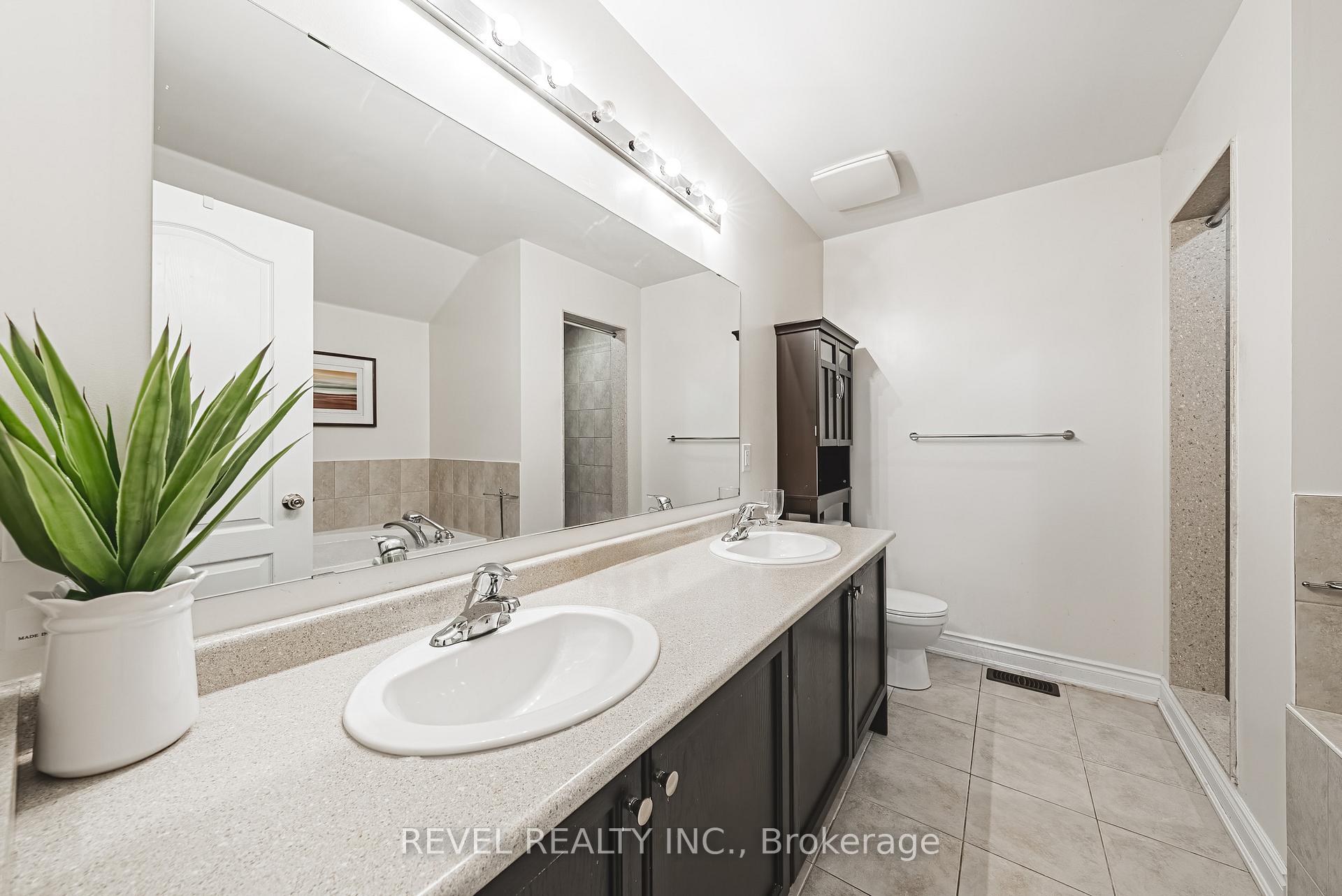 Photo 33 of 664 Serafini Crescent, Milton, Willmott — HOMEH