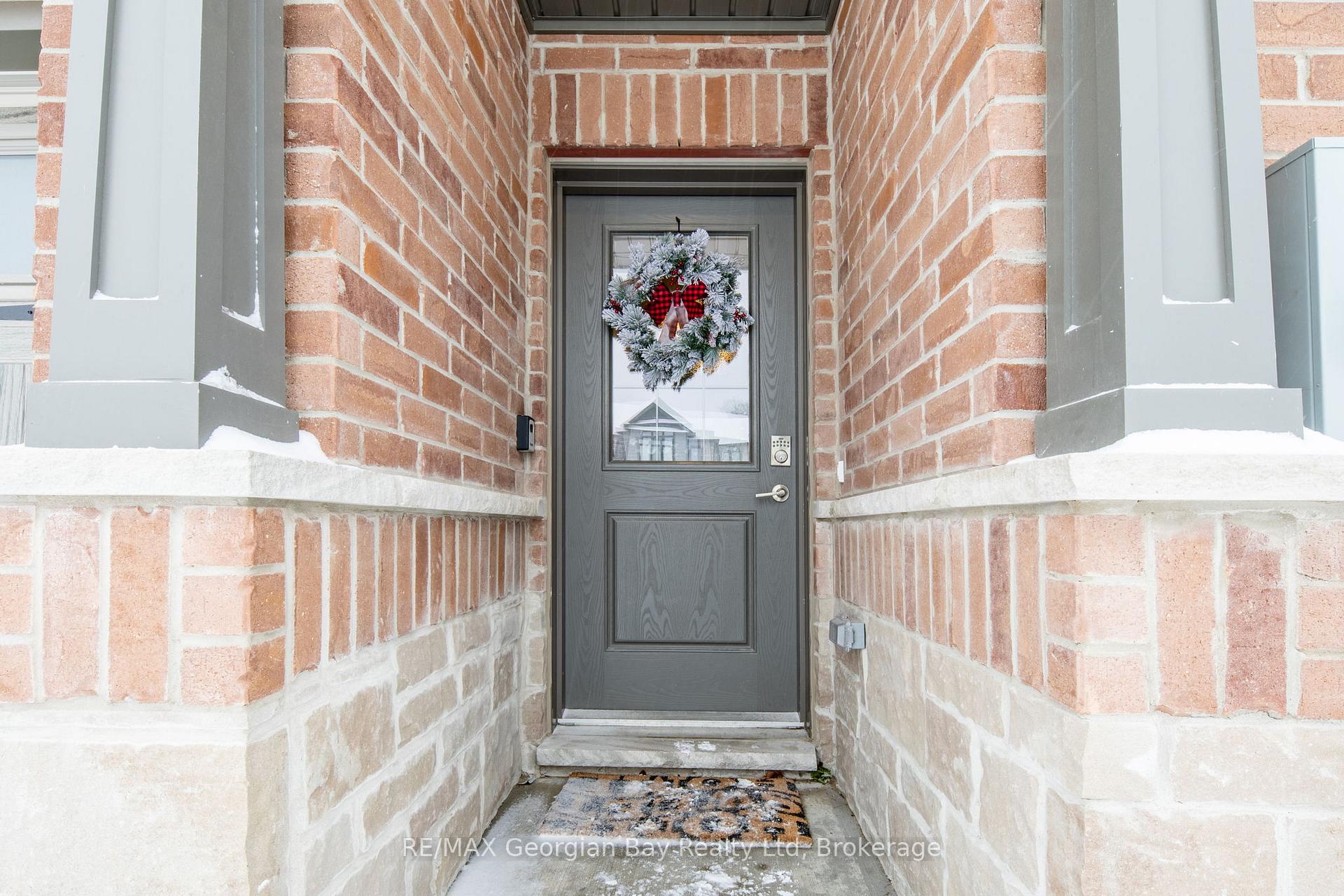 Photo 2 of 977 Wright Drive, Midland — HOMEH