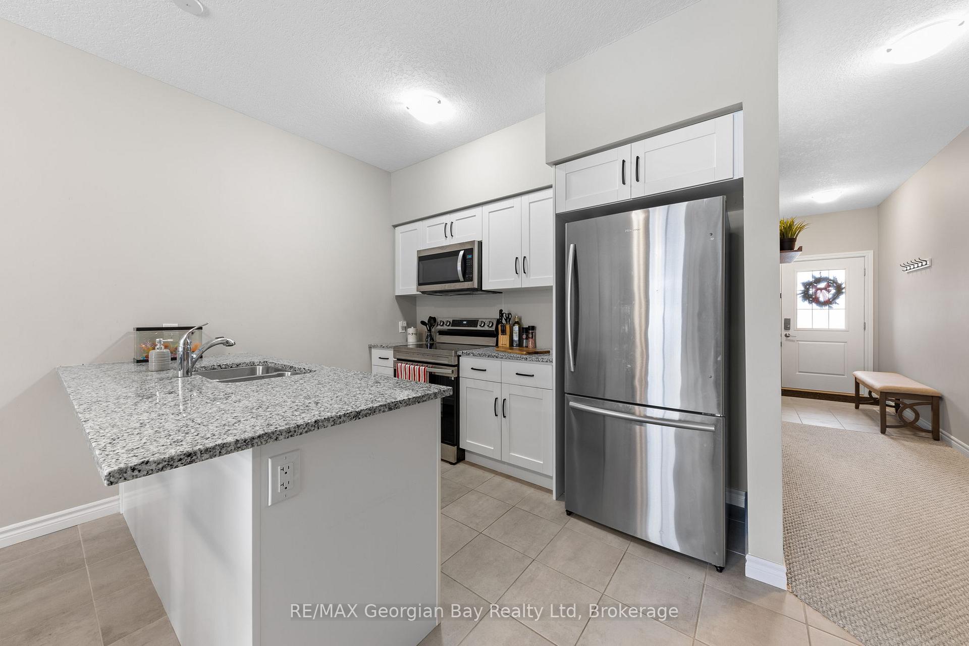 Photo 6 of 977 Wright Drive, Midland — HOMEH