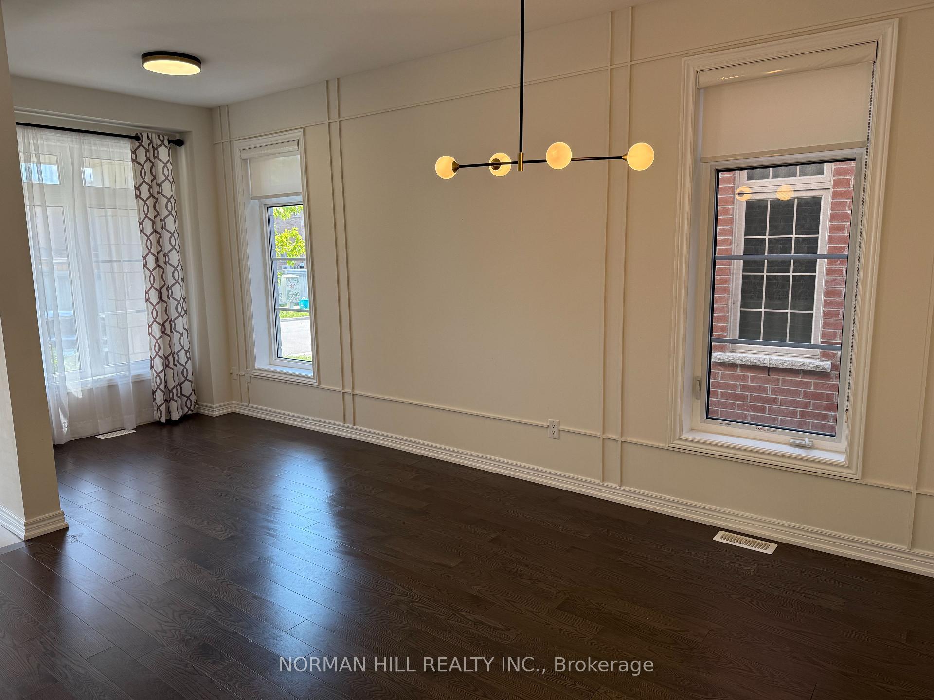 Photo 4 of 24 Decast Crescent, Markham, Box Grove — HOMEH