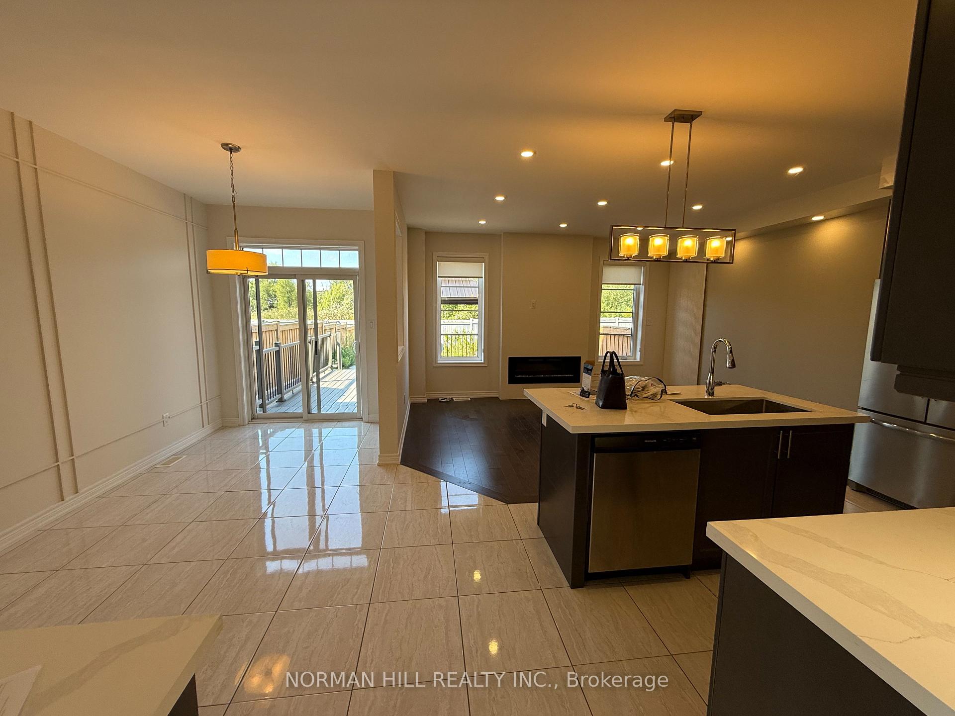 Photo 5 of 24 Decast Crescent, Markham, Box Grove — HOMEH