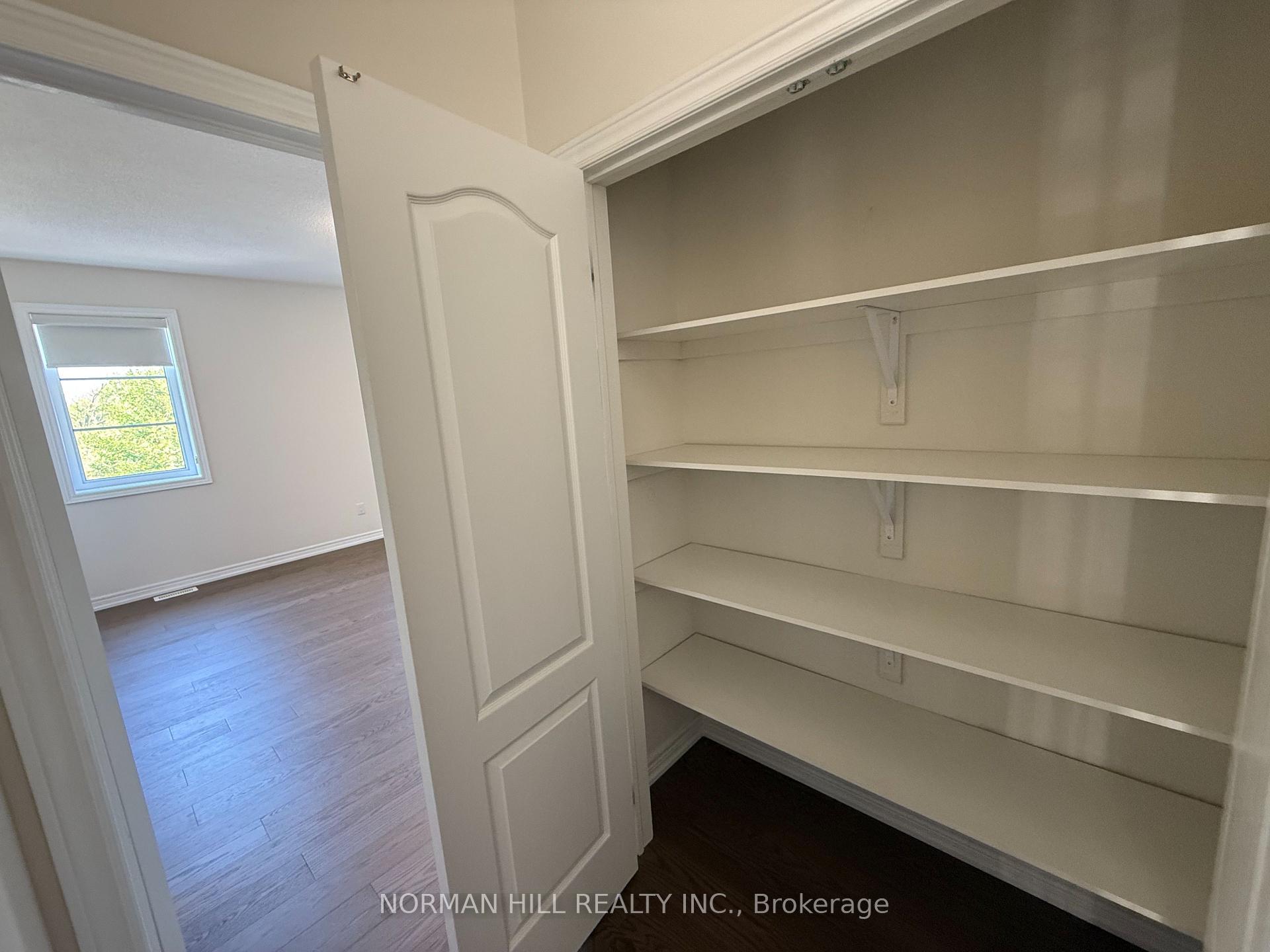 Photo 14 of 24 Decast Crescent, Markham, Box Grove — HOMEH