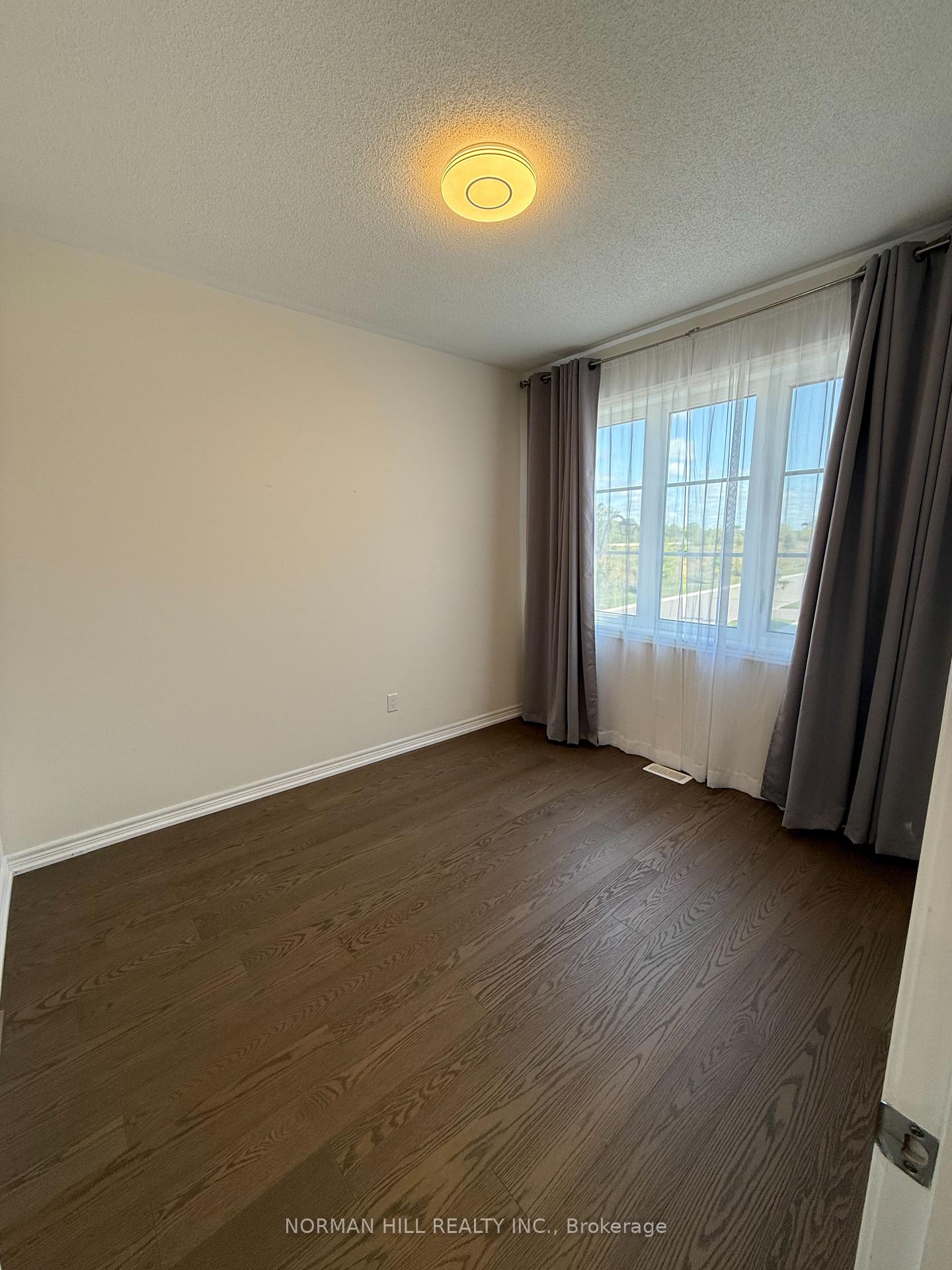 Photo 17 of 24 Decast Crescent, Markham, Box Grove — HOMEH