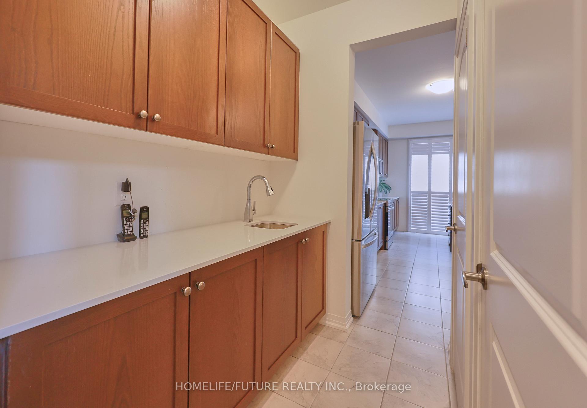Photo 13 of 28 Jinnah Avenue E, Markham, Middlefield — HOMEH