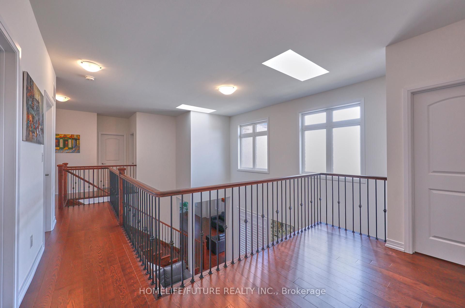 Photo 17 of 28 Jinnah Avenue E, Markham, Middlefield — HOMEH