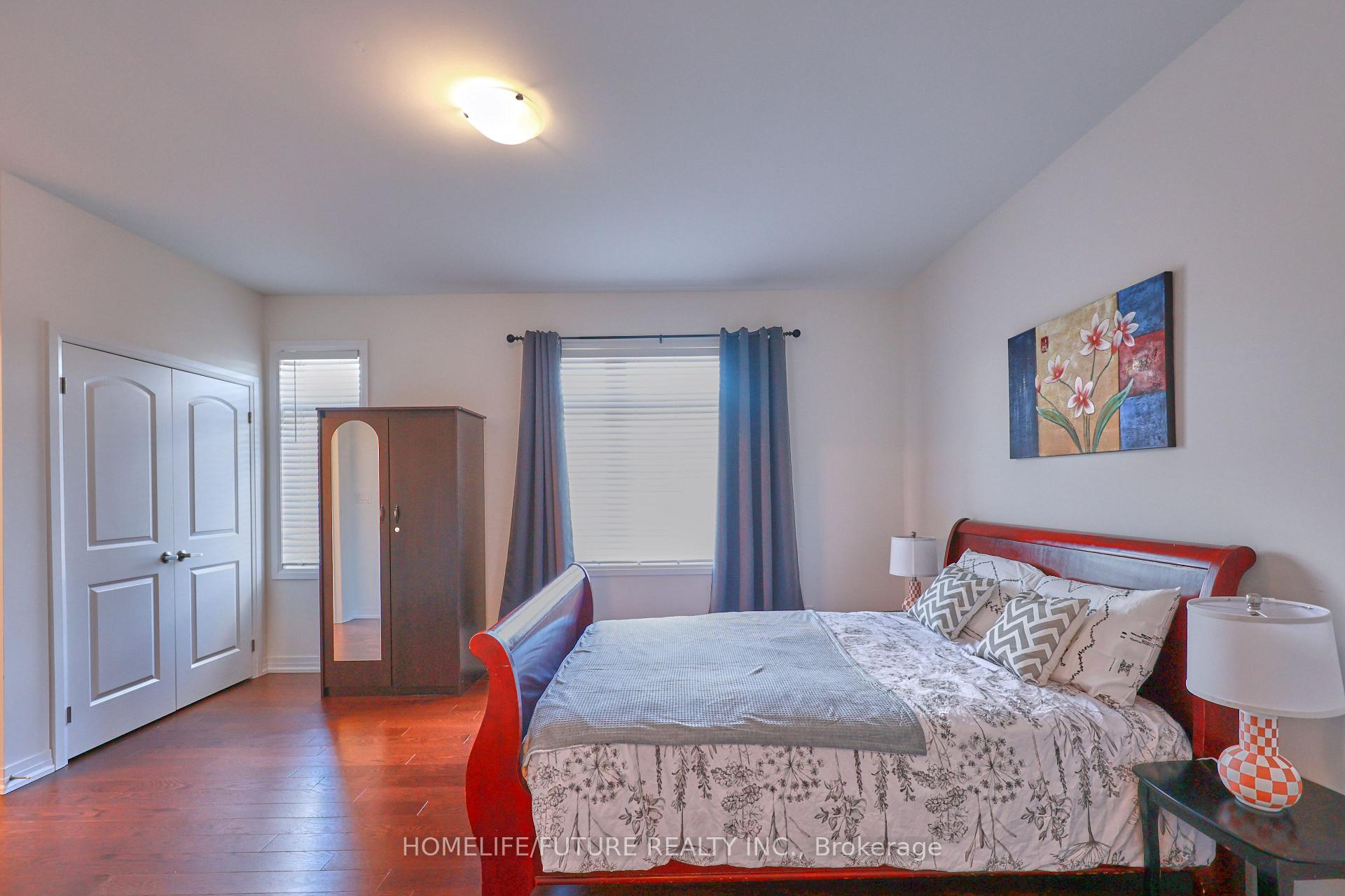 Photo 18 of 28 Jinnah Avenue E, Markham, Middlefield — HOMEH