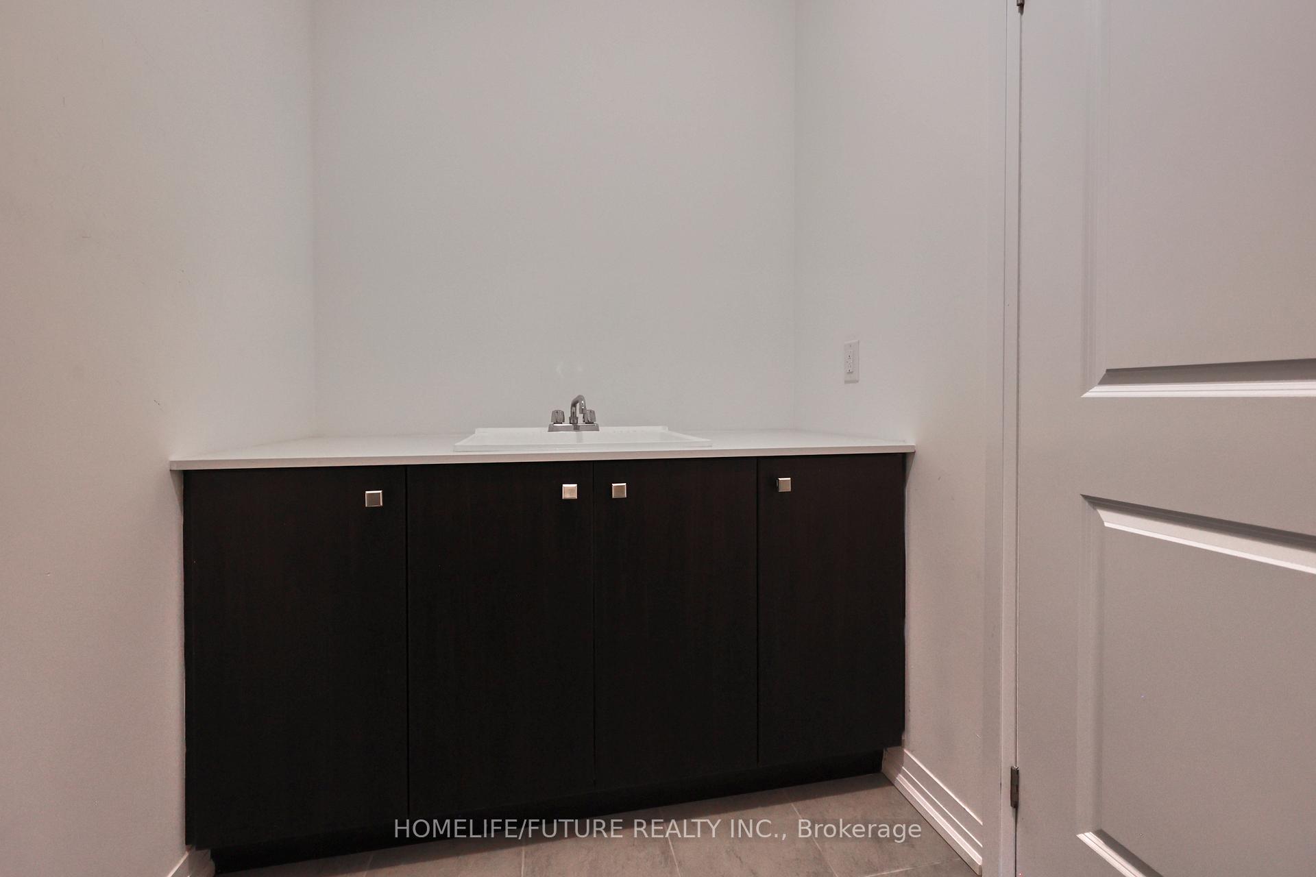 Photo 23 of 28 Jinnah Avenue E, Markham, Middlefield — HOMEH