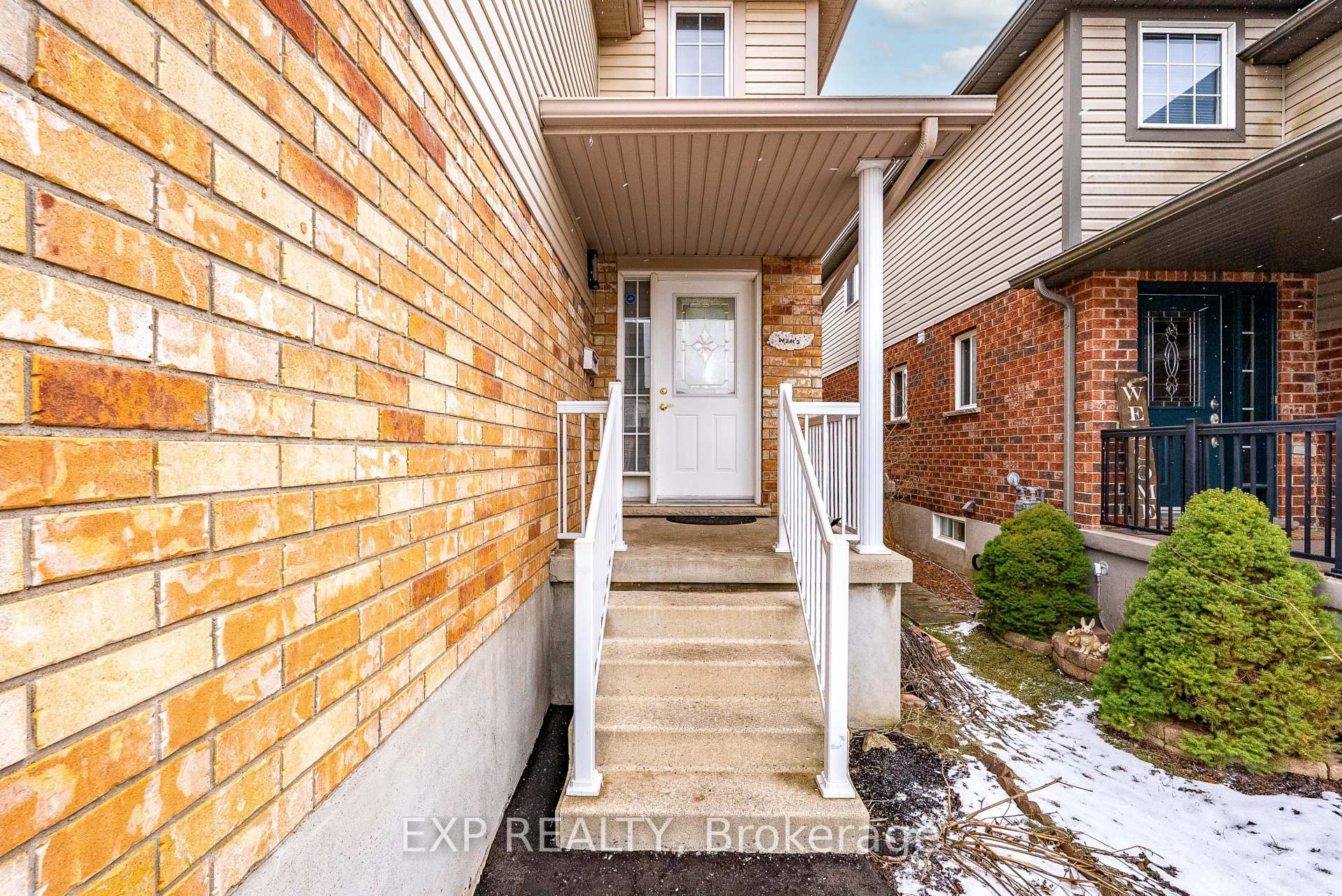 Photo 8 of 7 Peach Blossom Crescent, Kitchener — HOMEH
