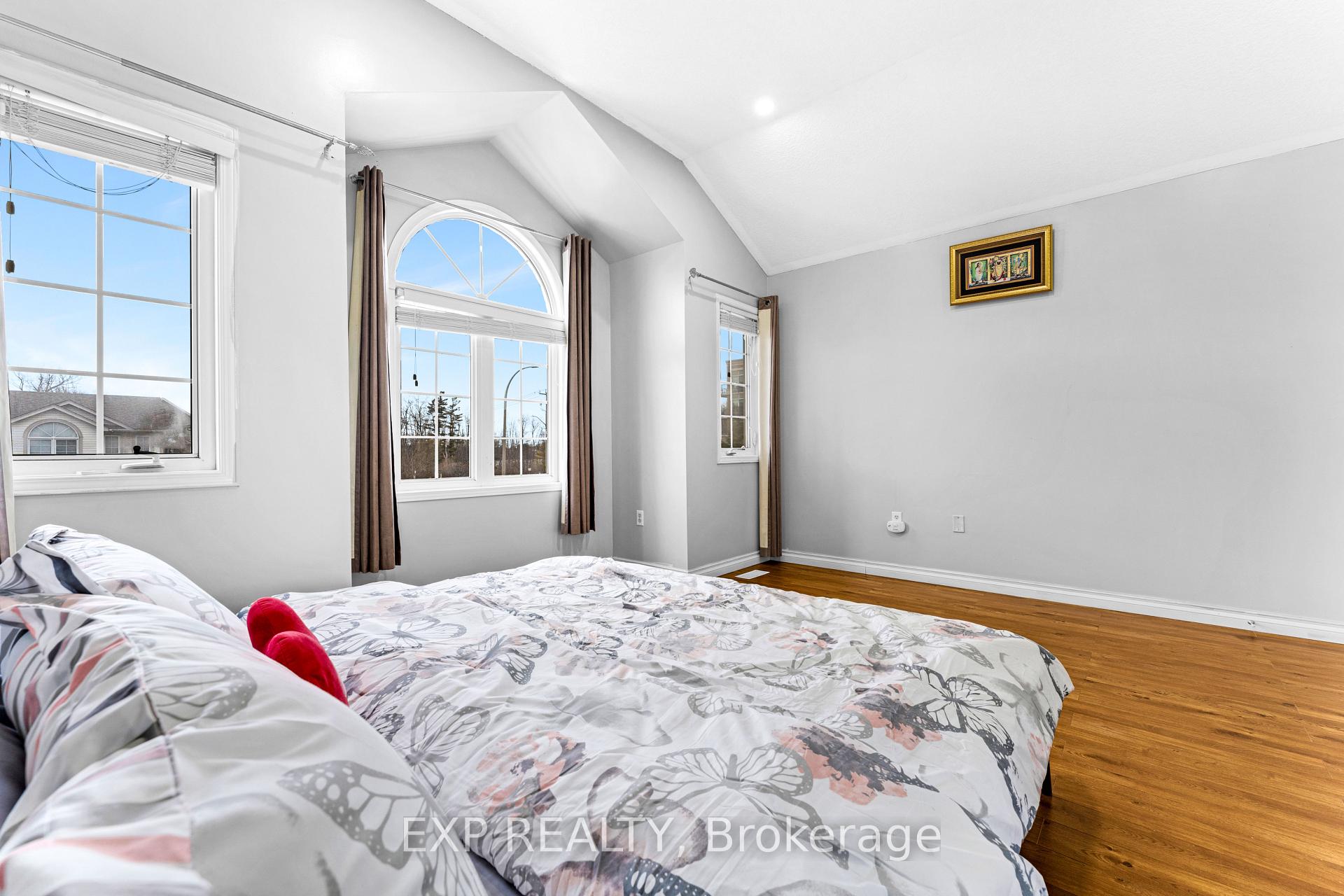 Photo 23 of 7 Peach Blossom Crescent, Kitchener — HOMEH