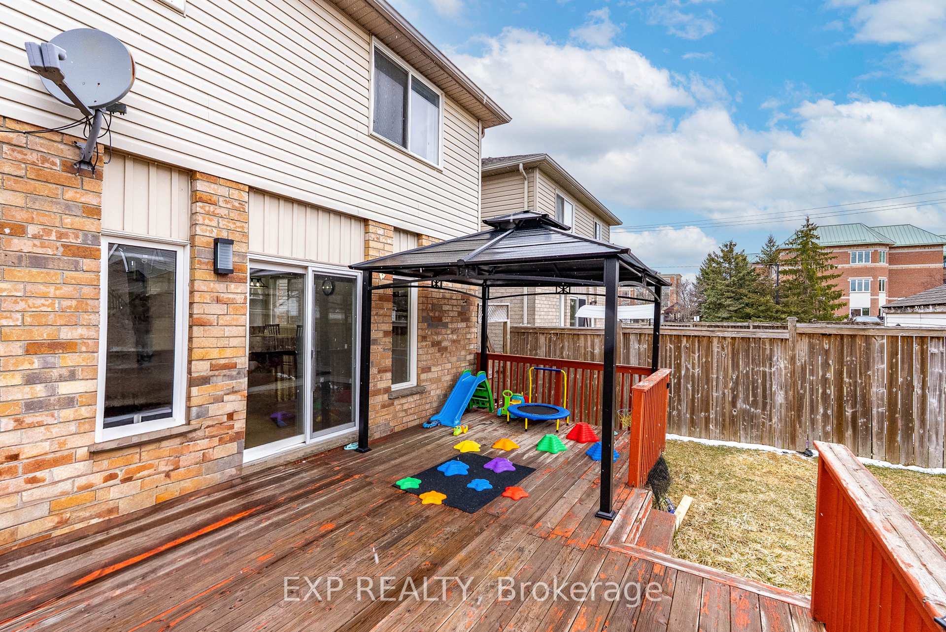 Photo 42 of 7 Peach Blossom Crescent, Kitchener — HOMEH