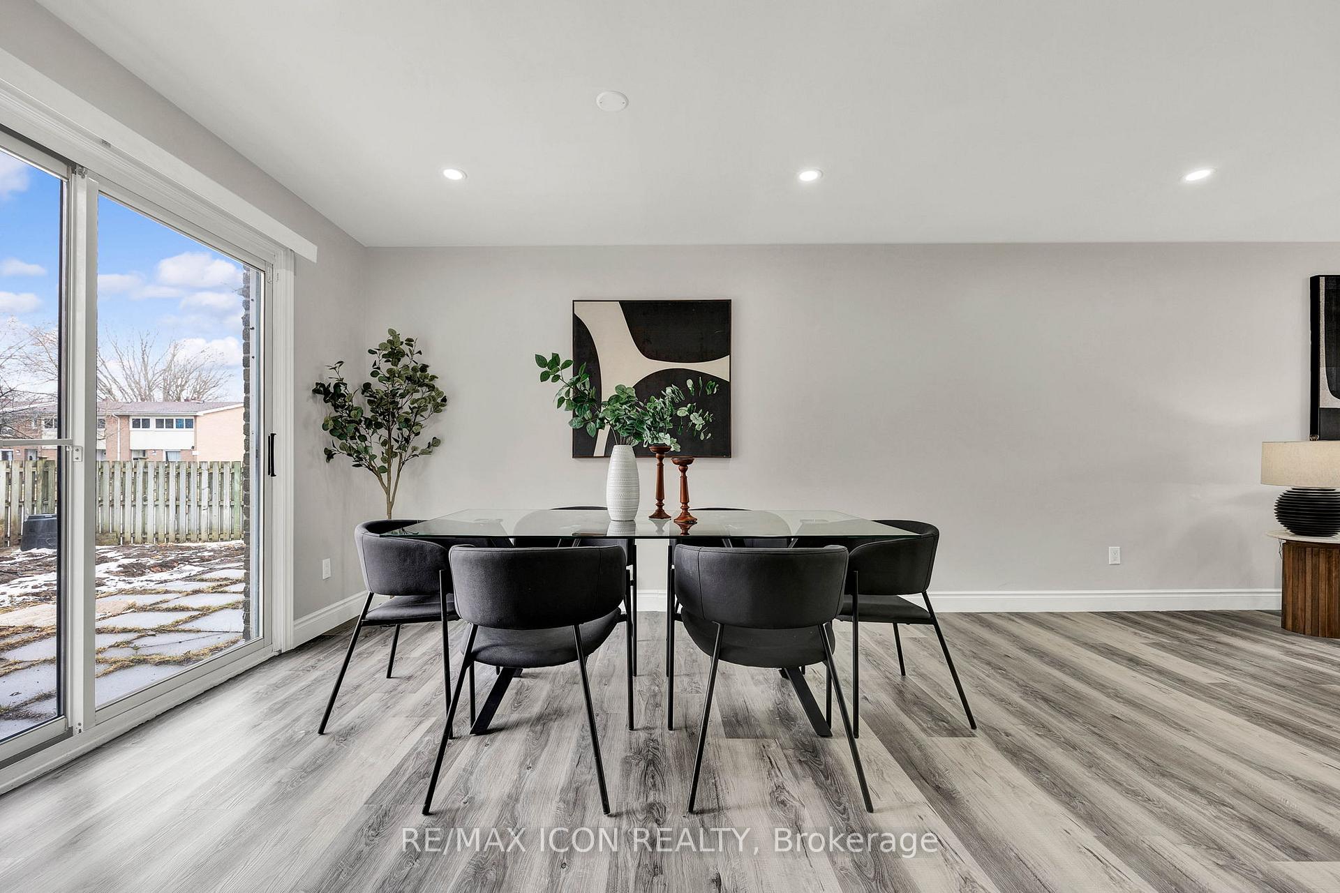 Photo 12 of 6 Ralgreen Crescent, Kitchener — HOMEH