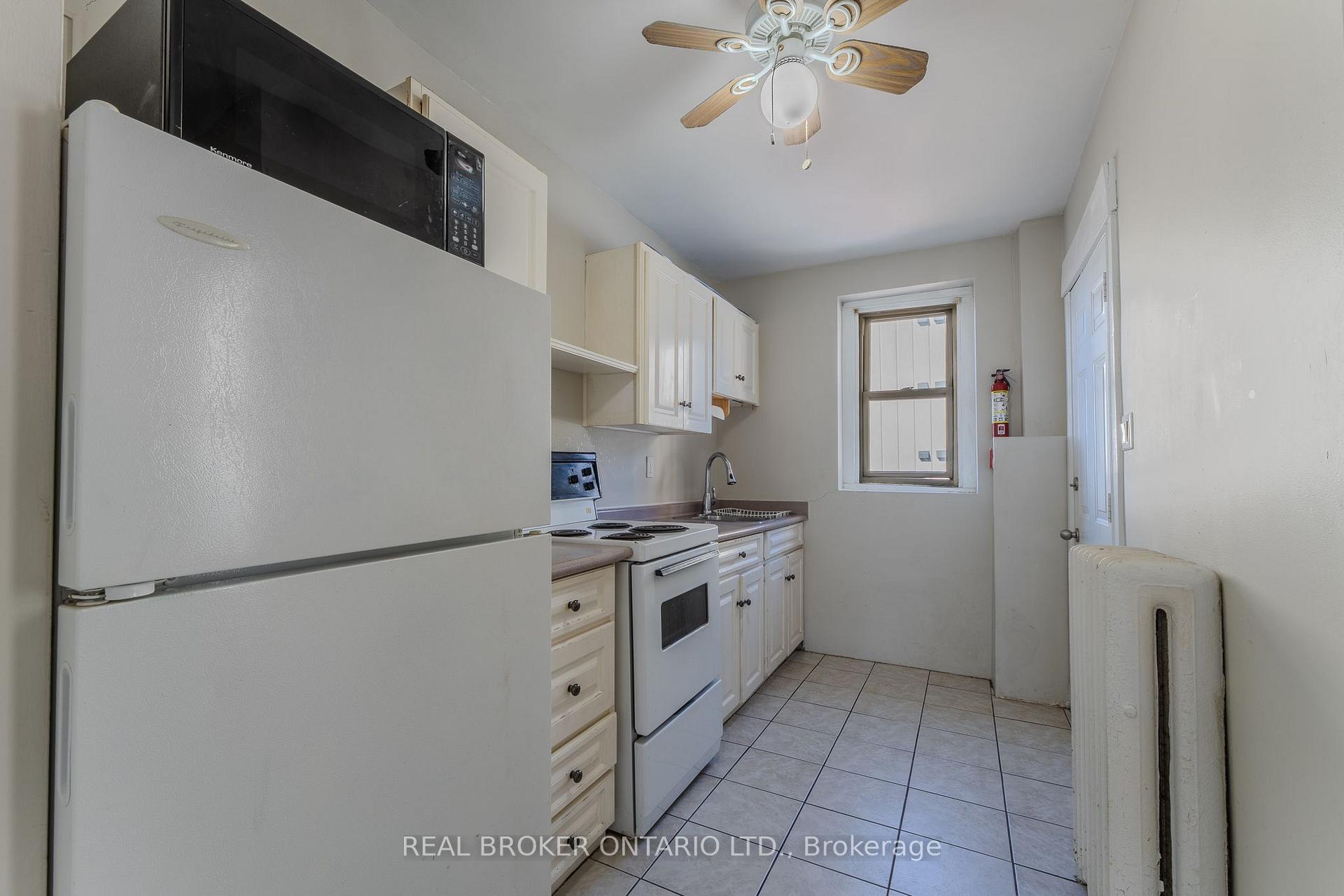 Photo 11 of Unit 8, 142 Caroline Street S, Hamilton, Durand — HOMEH