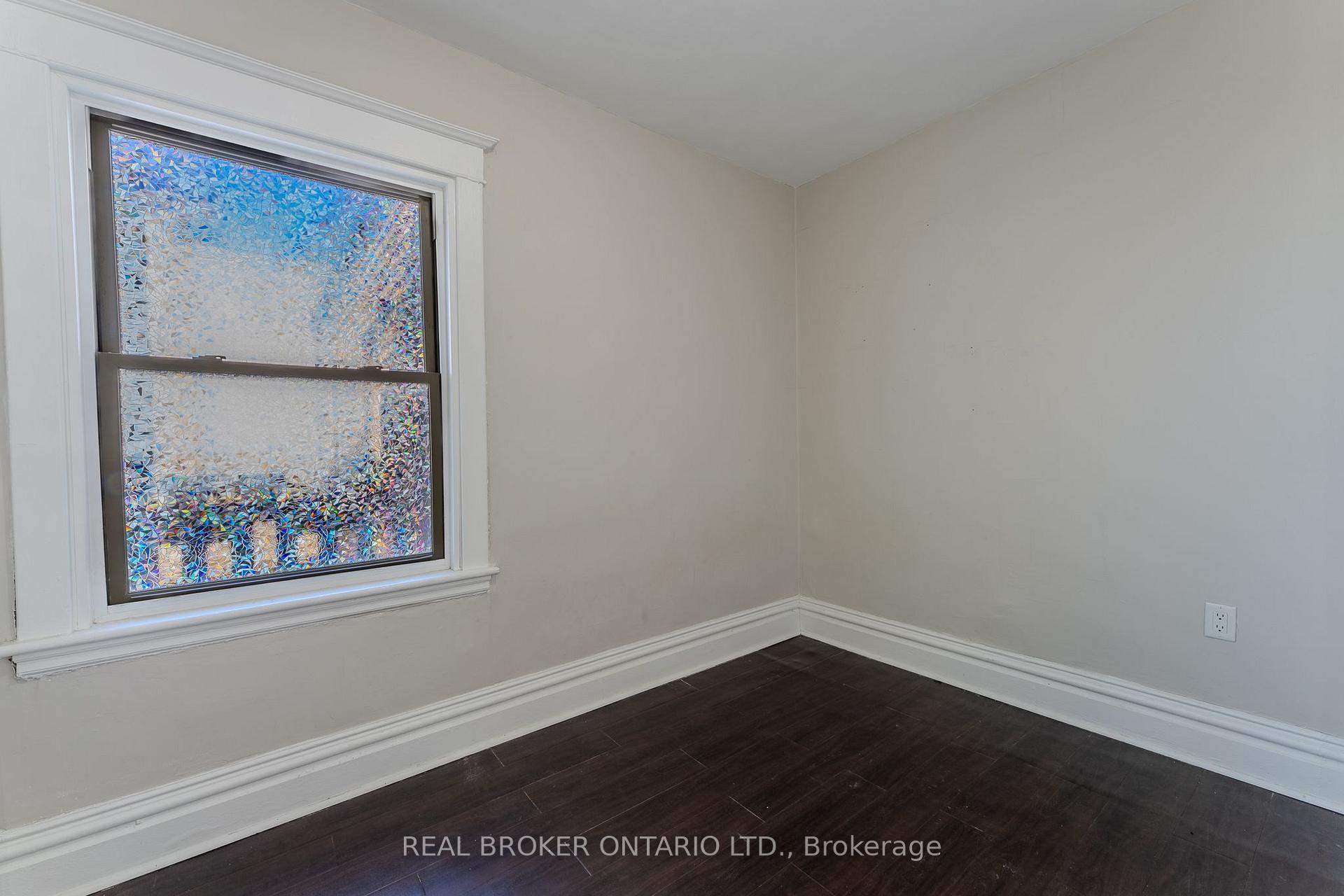 Photo 13 of Unit 8, 142 Caroline Street S, Hamilton, Durand — HOMEH