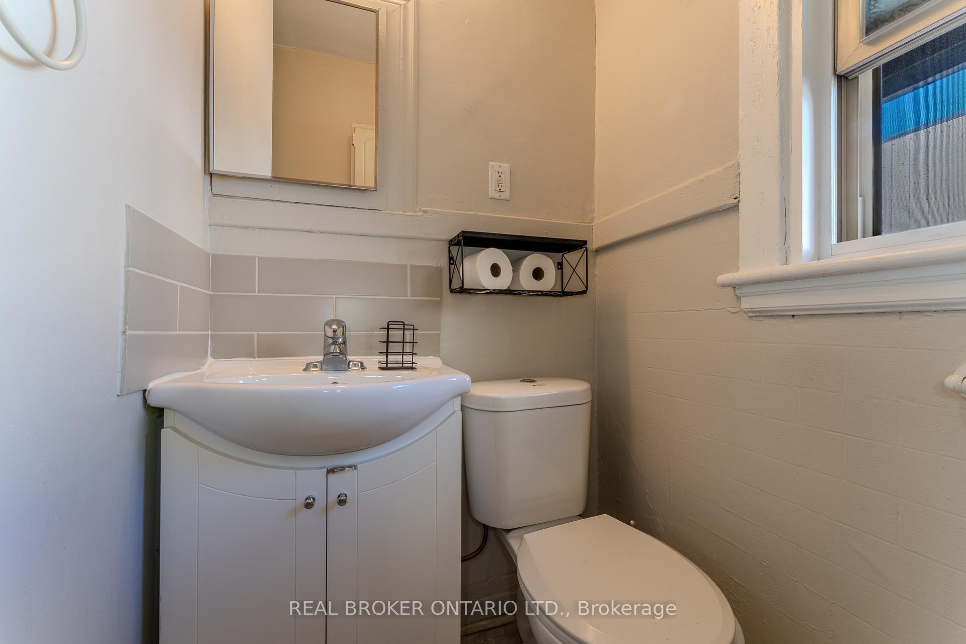 Photo 17 of Unit 8, 142 Caroline Street S, Hamilton, Durand — HOMEH