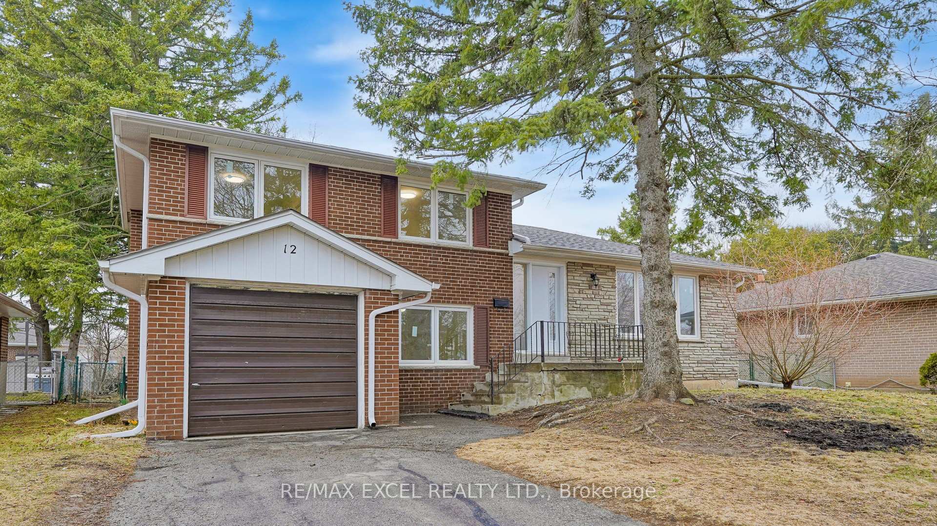 Photo 2 of 12 Lakevista Avenue, Markham, Bullock — HOMEH