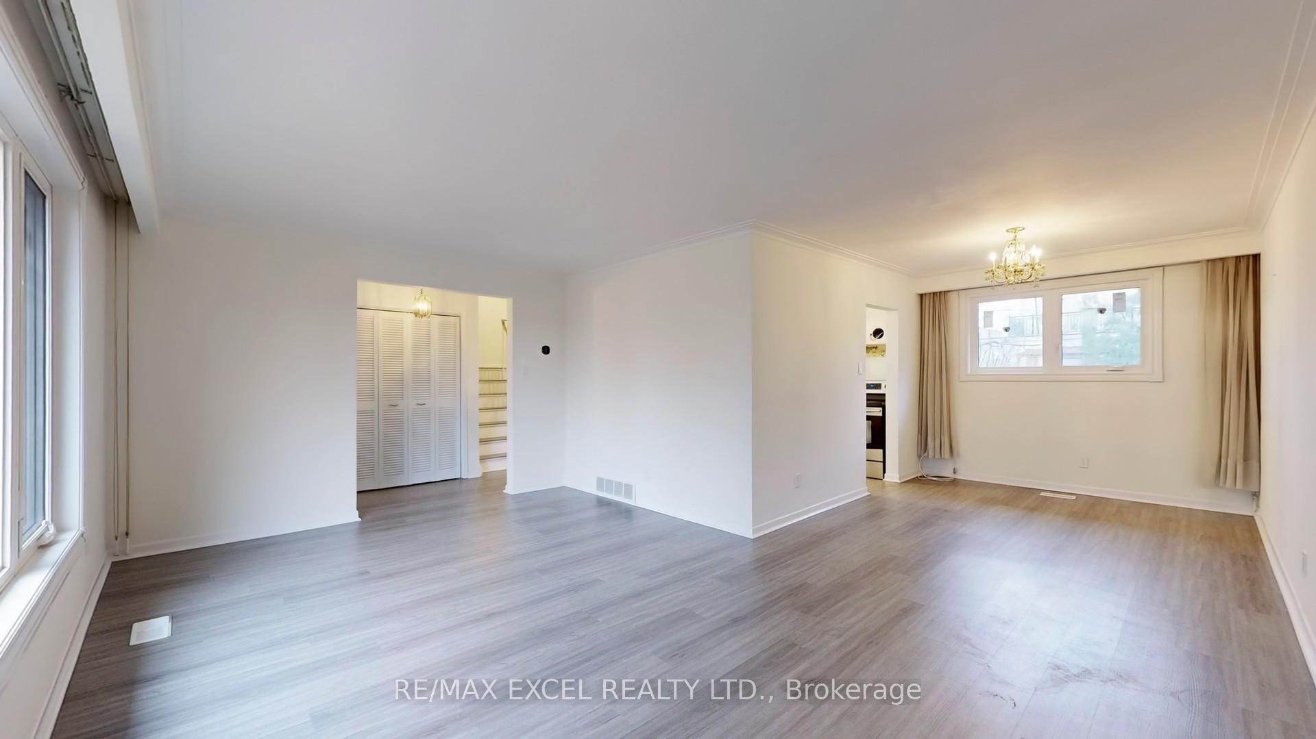 Photo 6 of 12 Lakevista Avenue, Markham, Bullock — HOMEH