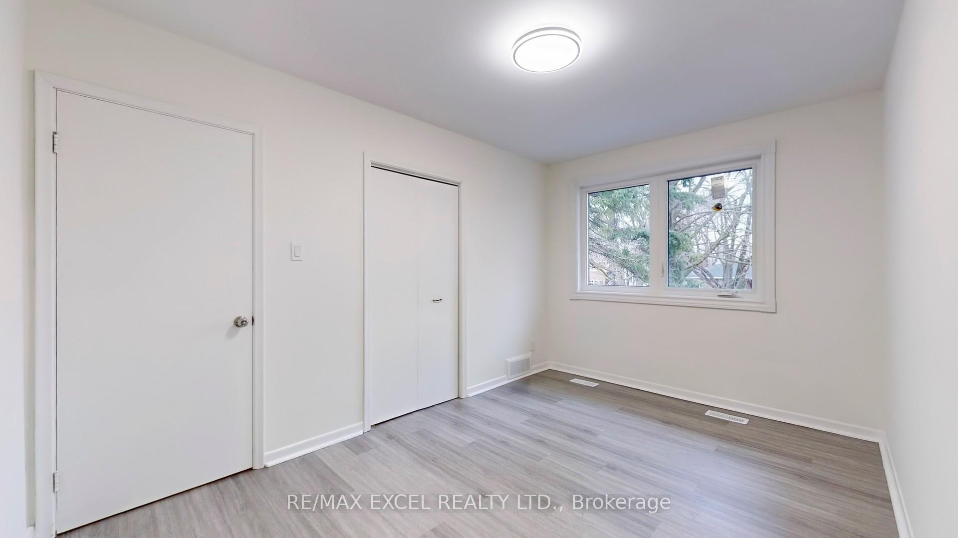 Photo 10 of 12 Lakevista Avenue, Markham, Bullock — HOMEH