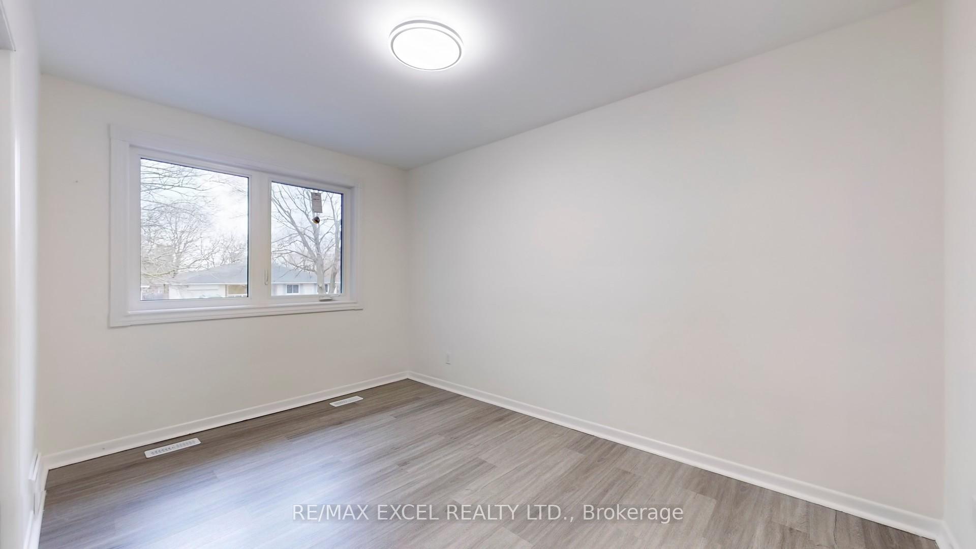 Photo 11 of 12 Lakevista Avenue, Markham, Bullock — HOMEH