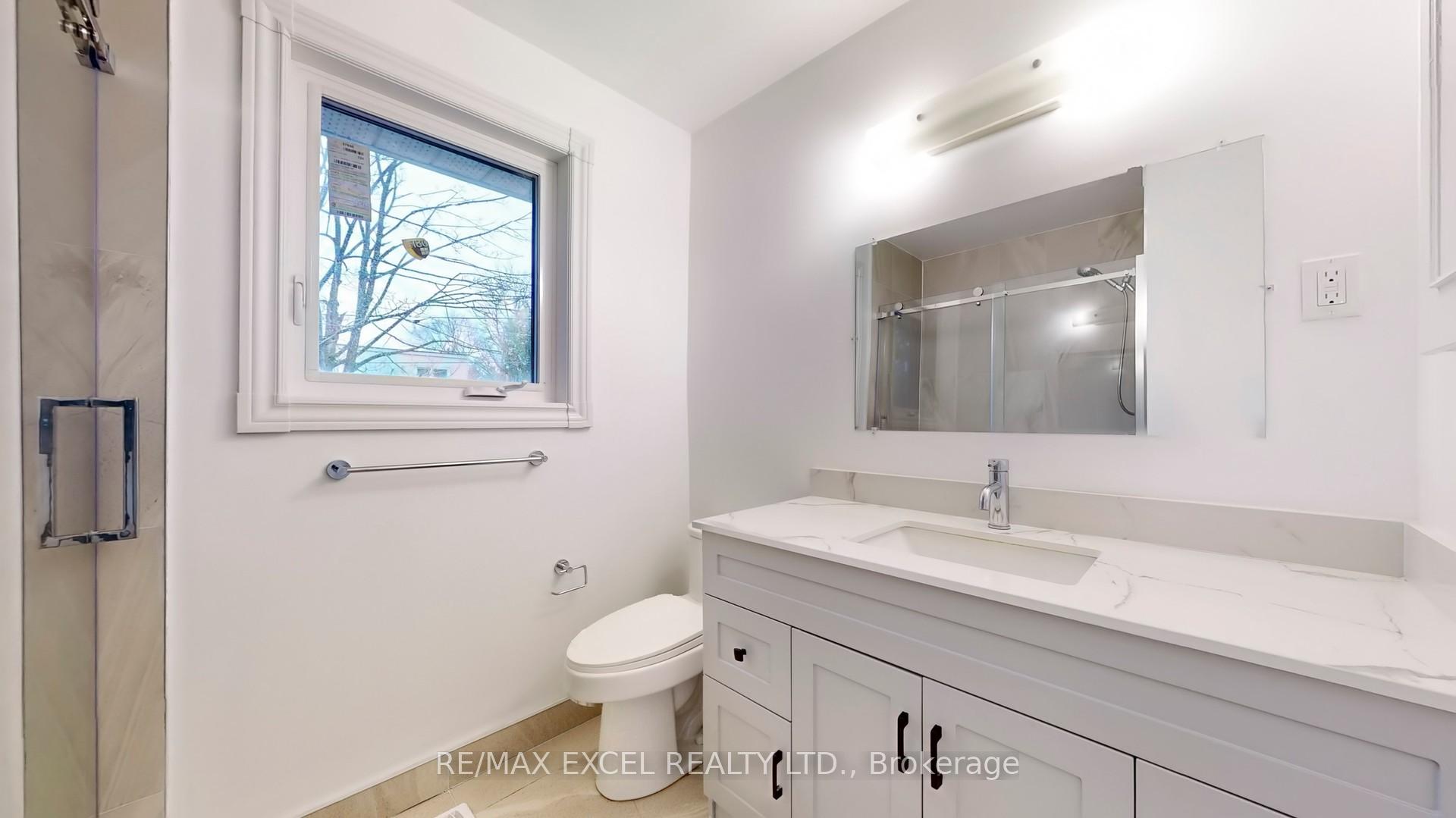 Photo 14 of 12 Lakevista Avenue, Markham, Bullock — HOMEH