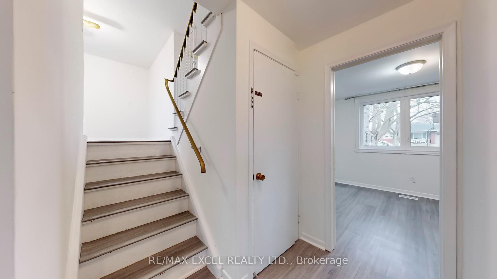 Photo 16 of 12 Lakevista Avenue, Markham, Bullock — HOMEH