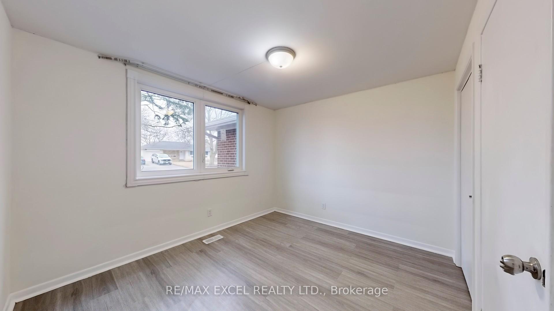 Photo 19 of 12 Lakevista Avenue, Markham, Bullock — HOMEH