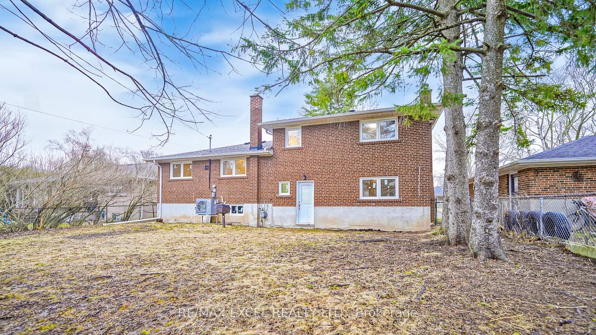 Photo 21 of 12 Lakevista Avenue, Markham, Bullock — HOMEH