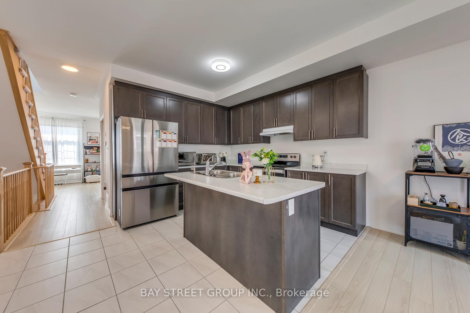 Photo 20 of 33 Sissons Way, Markham, Cedar Grove — HOMEH