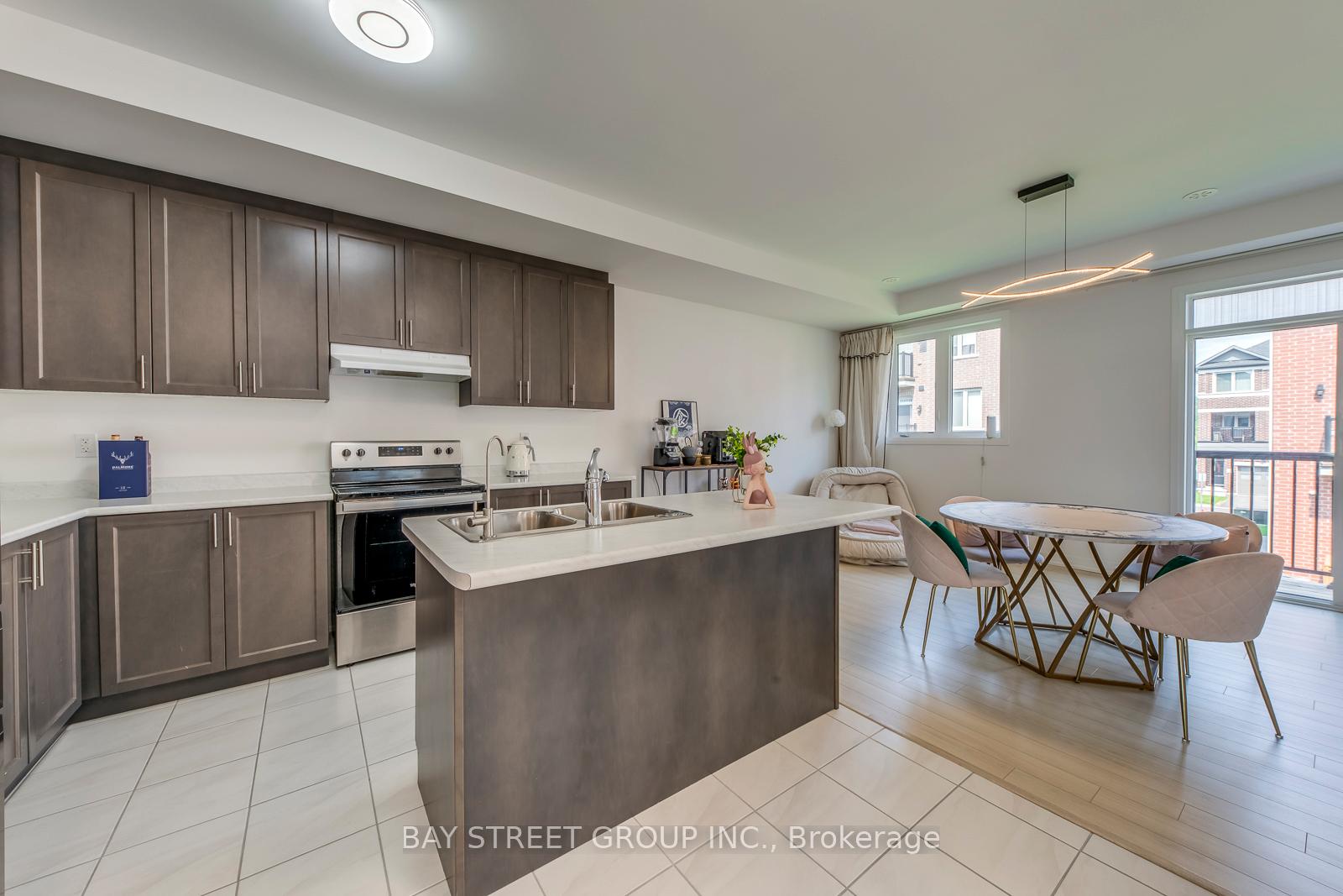 Photo 21 of 33 Sissons Way, Markham, Cedar Grove — HOMEH