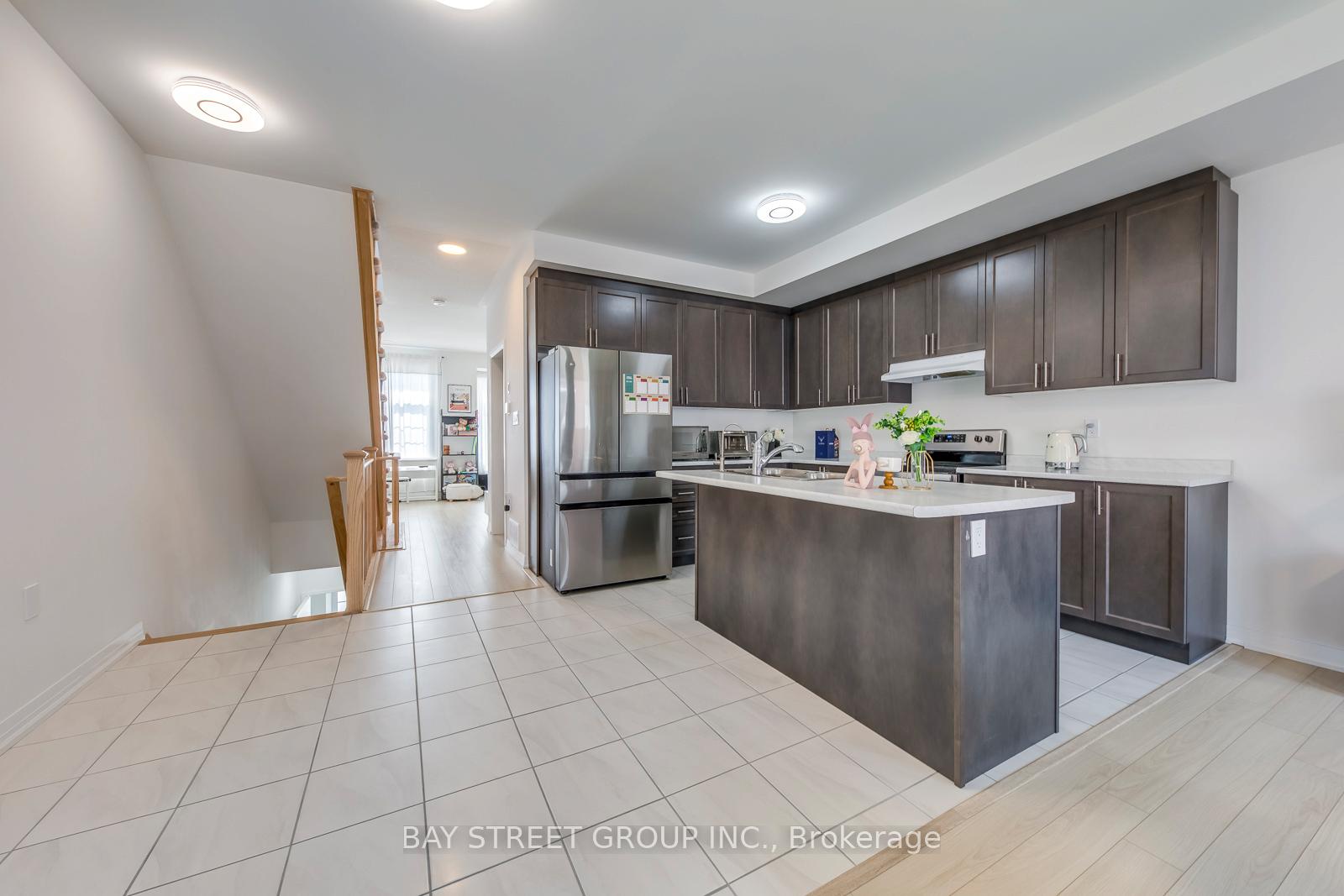 Photo 24 of 33 Sissons Way, Markham, Cedar Grove — HOMEH