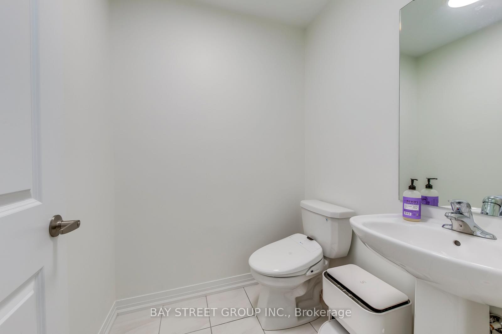 Photo 25 of 33 Sissons Way, Markham, Cedar Grove — HOMEH