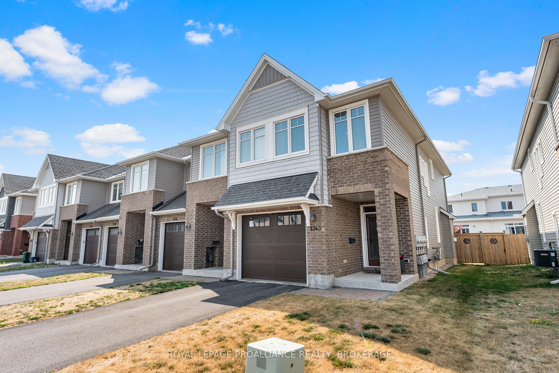 Photo 2 of 1343 Tremont Drive, Kingston, City Northwest — HOMEH