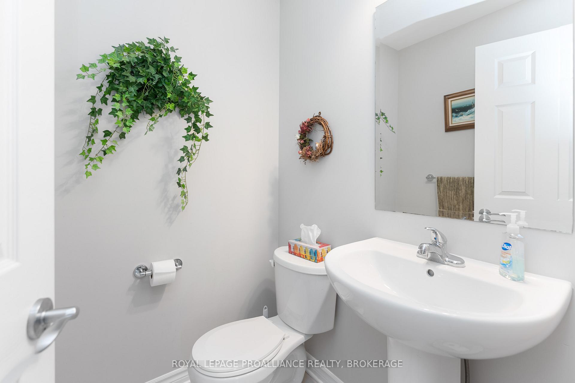 Photo 9 of 1343 Tremont Drive, Kingston, City Northwest — HOMEH