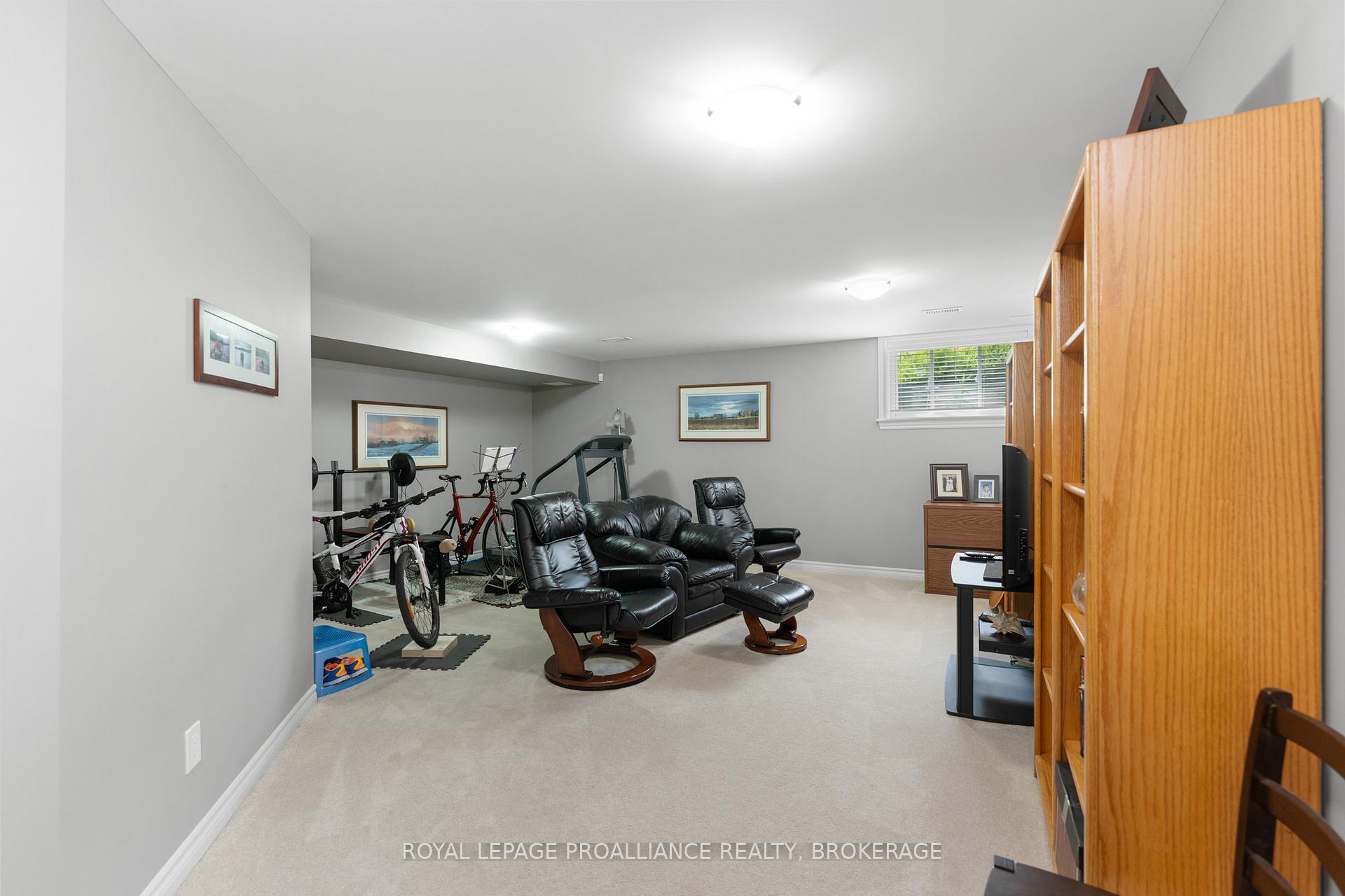 Photo 36 of 1343 Tremont Drive, Kingston, City Northwest — HOMEH